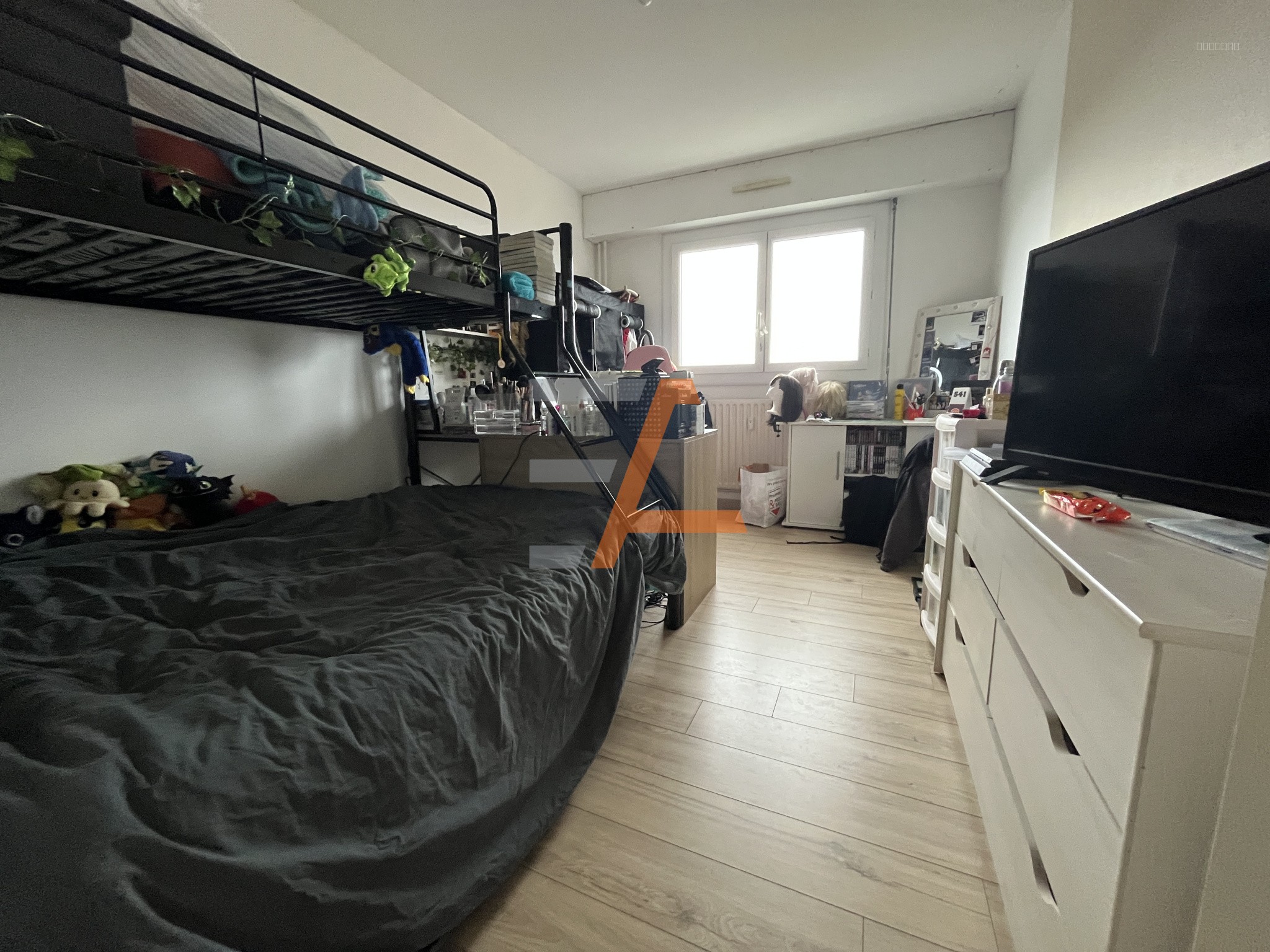 T3 avec balcon ascenseur garage et place de parking couverte — photo 7