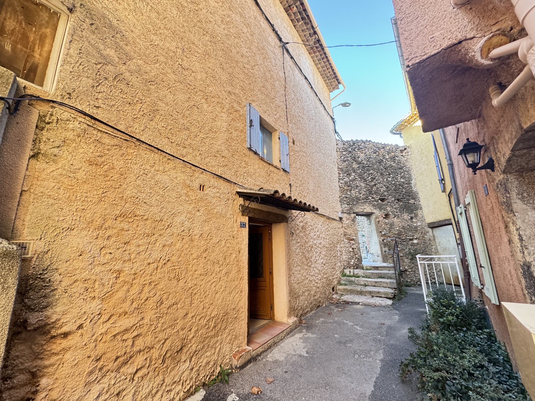 Bien immobilier à vendre à Aups, 114 m², 3 pièces – photo 2 sur 16
