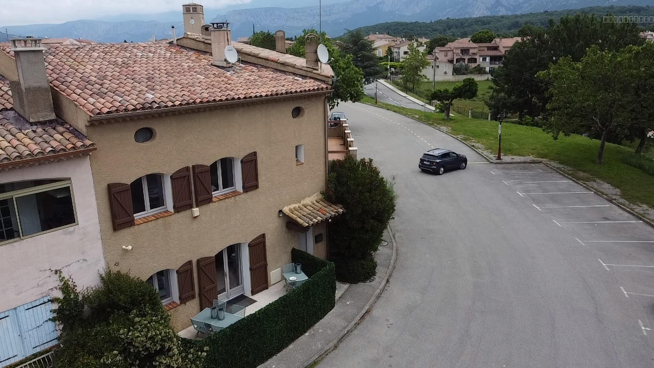 Maison à vendre à Les salles sur verdon, 158 m², 7 pièces – photo 3 sur 20