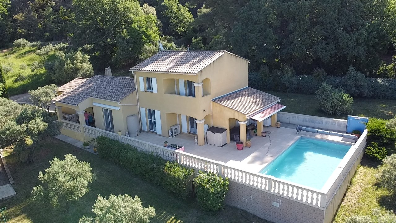 Villa à vendre à Aups, 135 m², 5 pièces – photo 2 sur 20