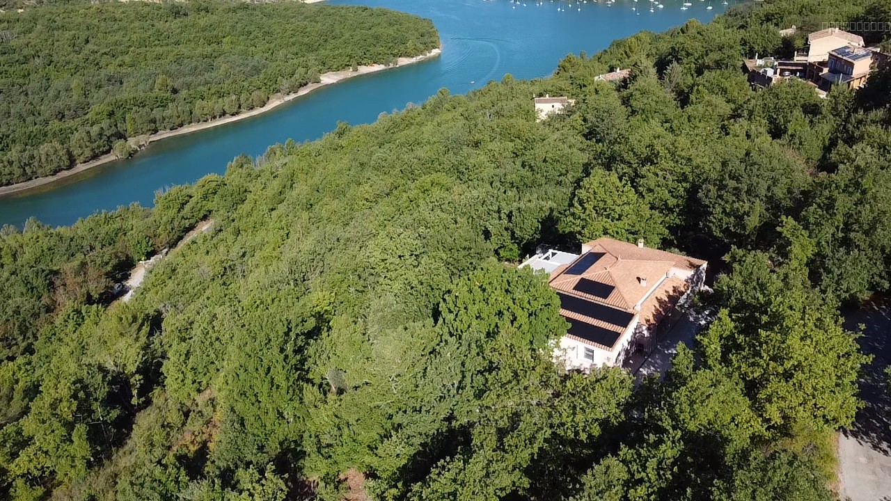 Villa à vendre à Bauduen, 320 m², 10 pièces – photo 1 sur 20