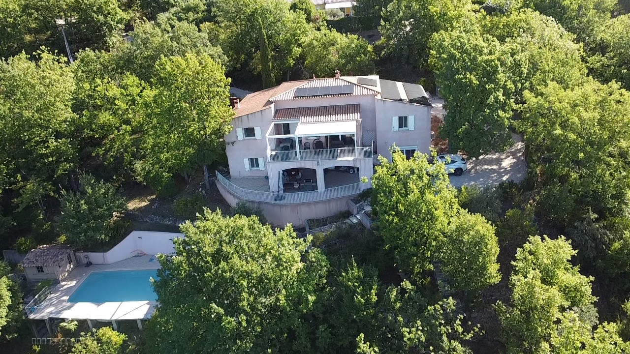 Villa à vendre à Bauduen, 320 m², 10 pièces – photo 2 sur 20