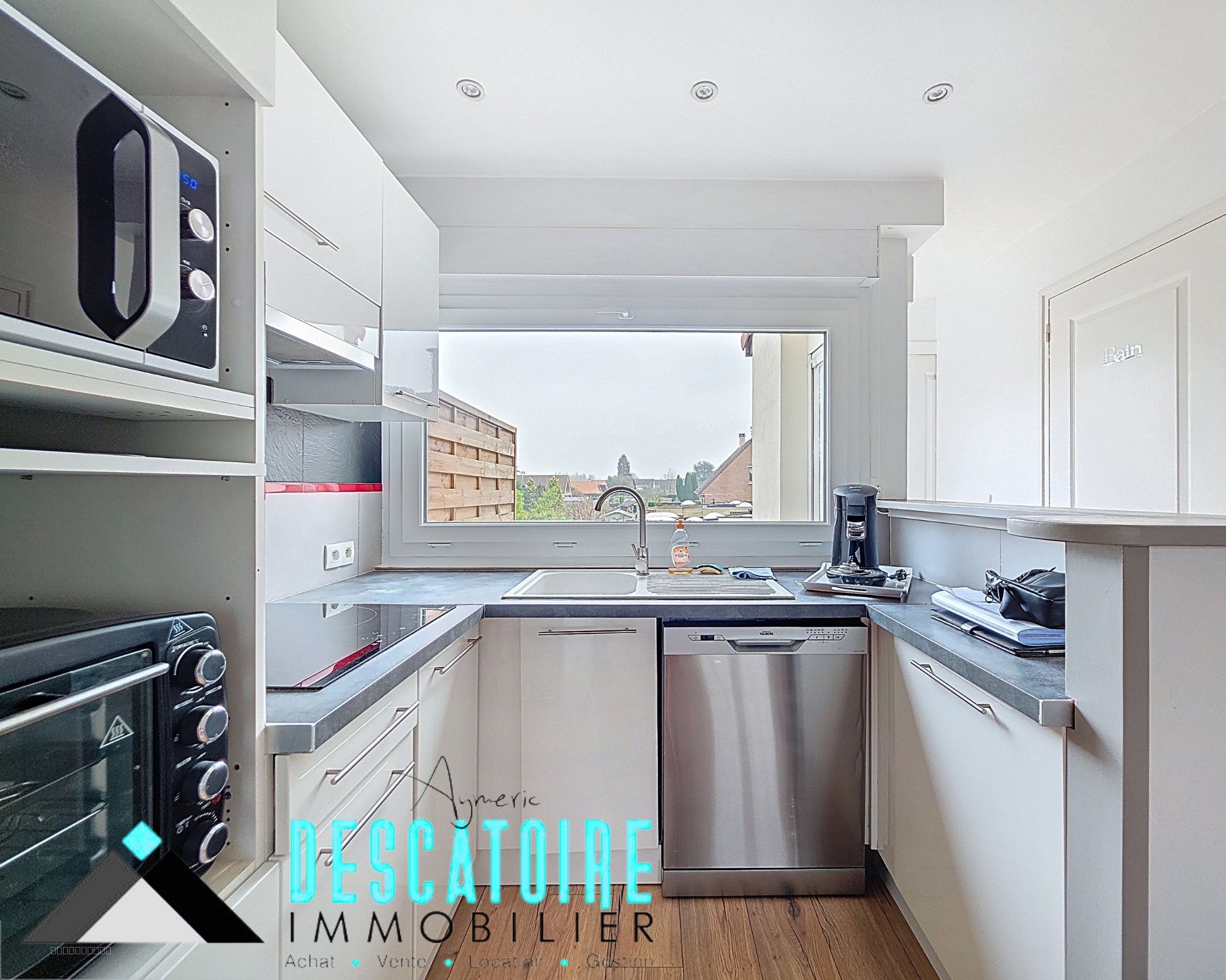 Maison à vendre à Houplines, 350 m², 3 pièces – photo 2 sur 6