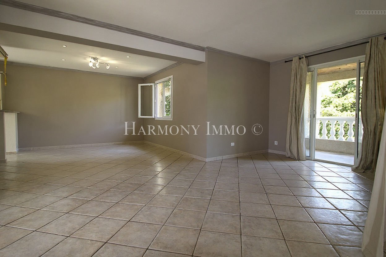 Maison à vendre à Afa, 210 m², 8 pièces – photo 3 sur 14