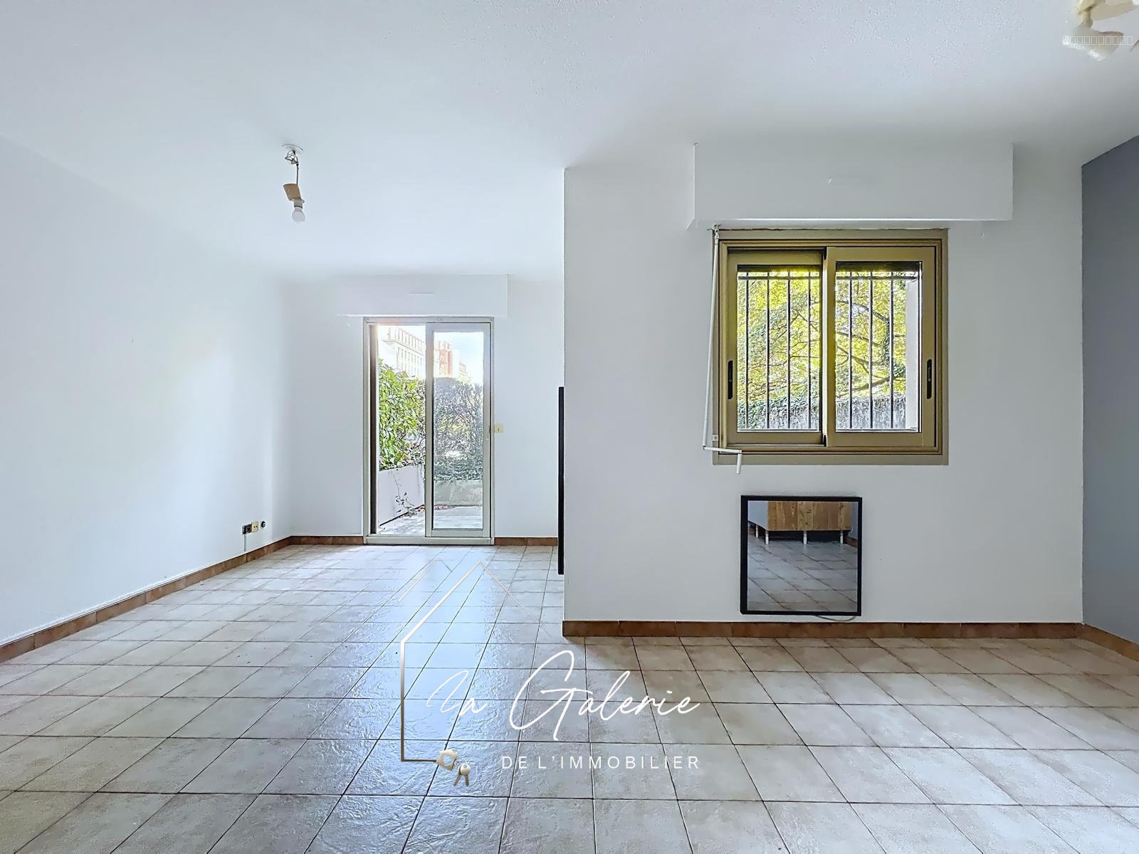 Appartement à vendre à Grenoble, 28,8 m², 1 pièce – photo 1 sur 7