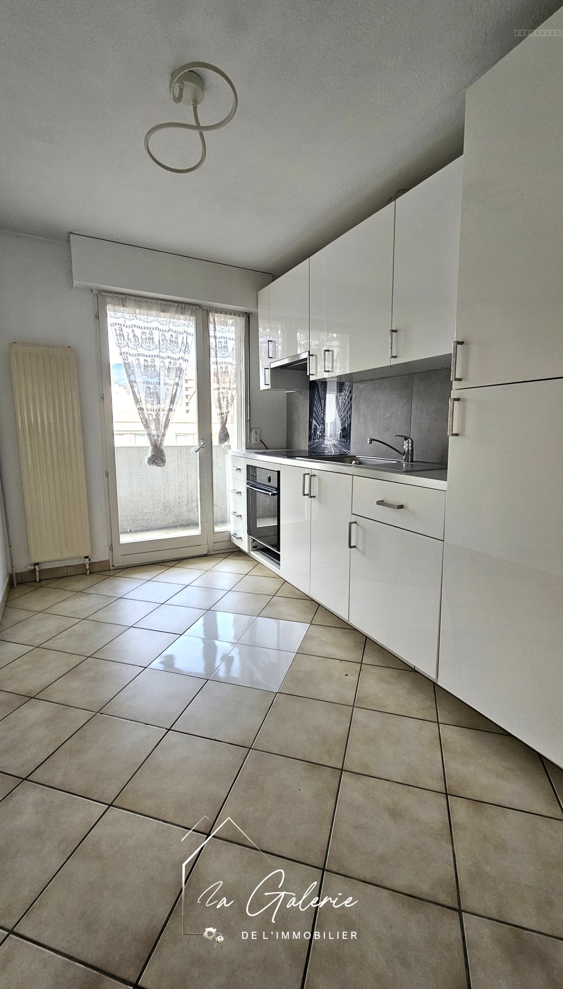 Appartement à vendre à Grenoble, 74,12 m², 4 pièces – photo 1 sur 15