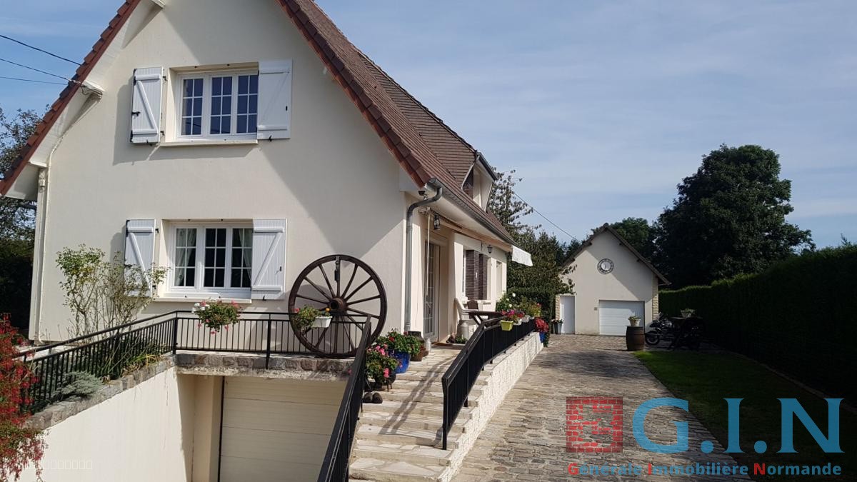 Maison à vendre à Bourg achard, 170 m², 7 pièces – photo 2 sur 2