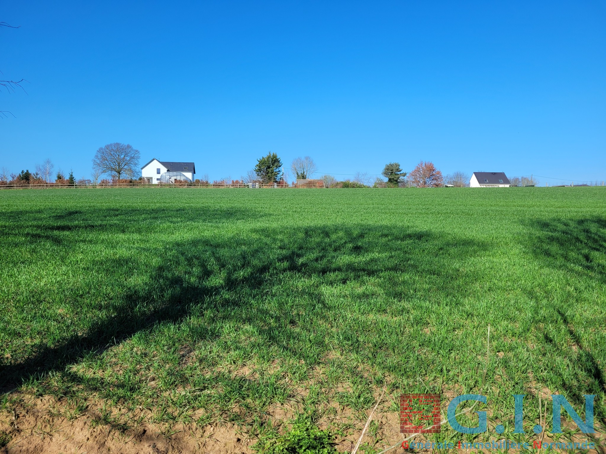 Bien immobilier à vendre à Routot, 1 375 m² – photo 2 sur 6