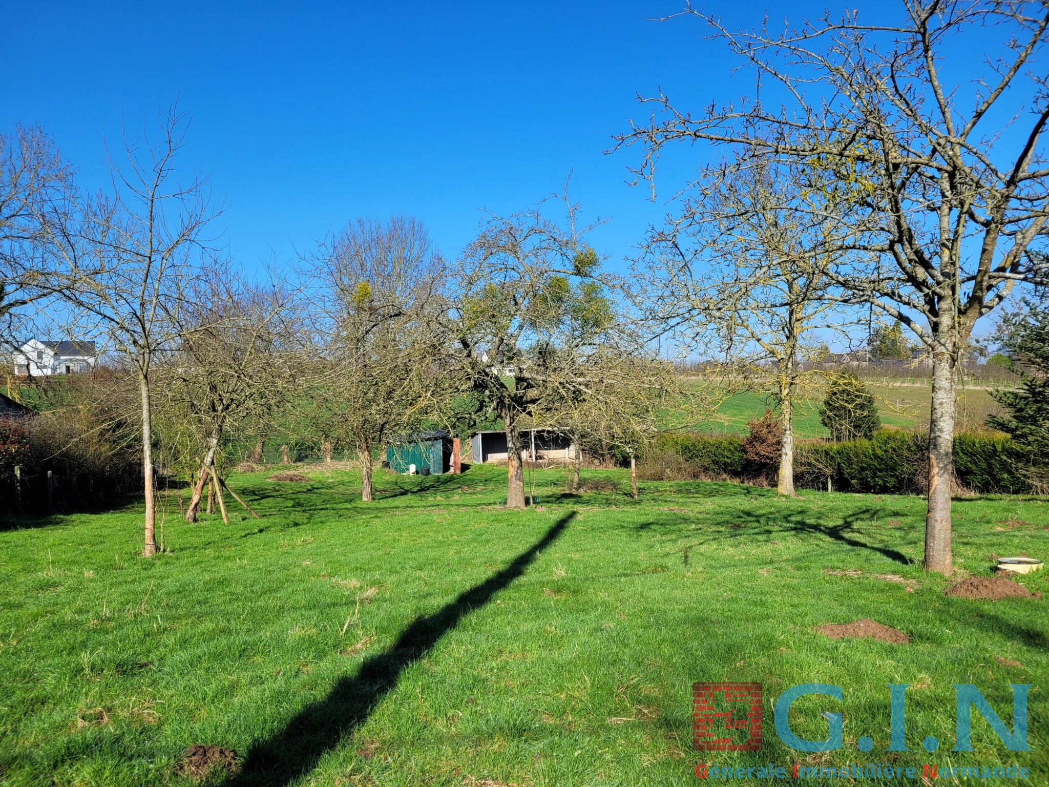 Bien immobilier à vendre à Routot, 1 375 m² – photo 3 sur 6