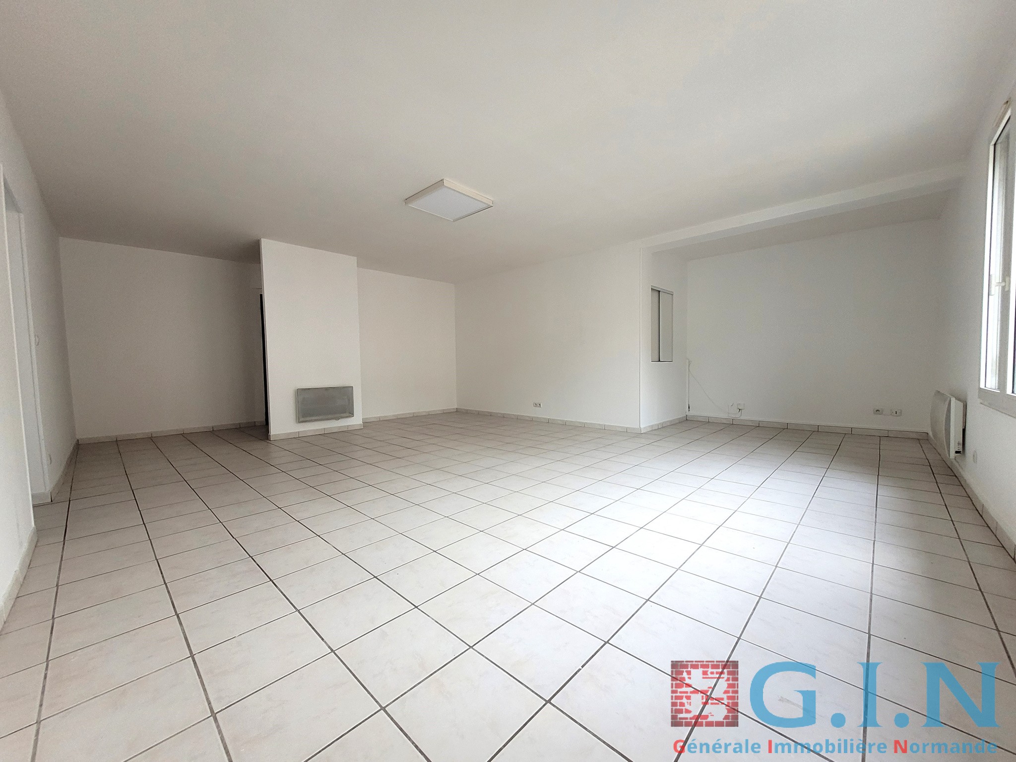 Appartement à vendre à Fecamp, 111 m², 5 pièces – photo 2 sur 6