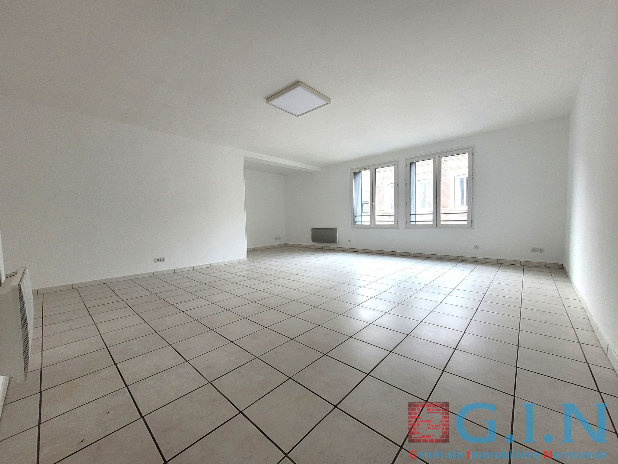 Appartement à vendre à Fecamp, 111 m², 5 pièces – photo 1 sur 6