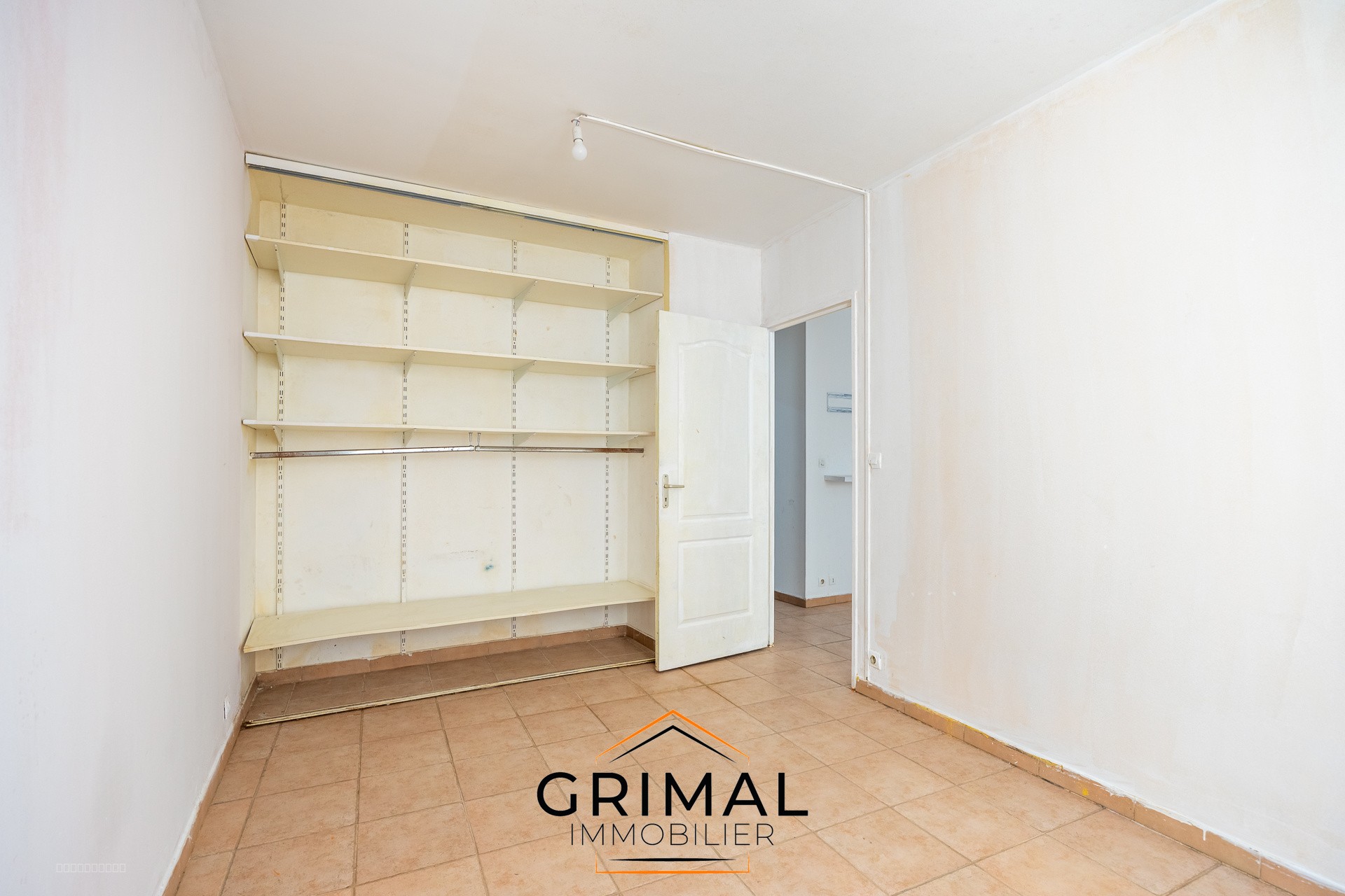 Appartement T2   38,77 m2  3ème étage   Proche Vieux-Port & Gare Saint-Charles — photo 8