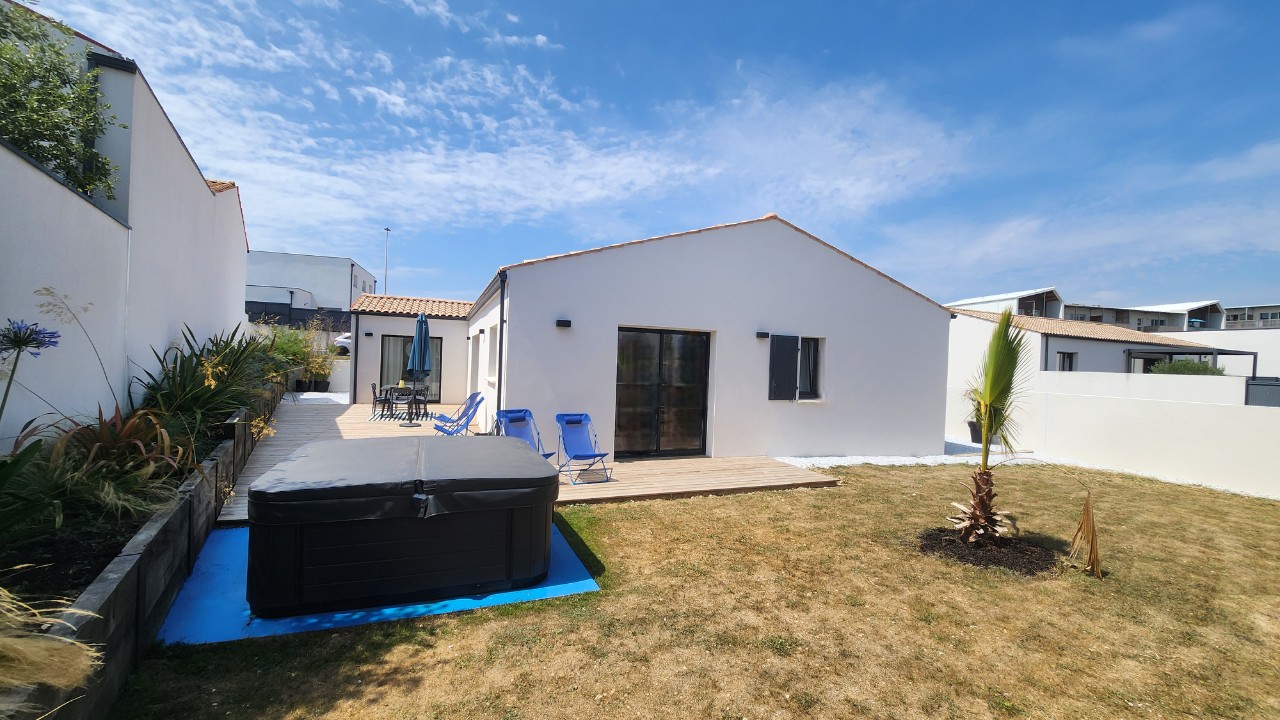 Maison à vendre à Vaux sur mer, 52,24 m², 4 pièces – photo 2 sur 19