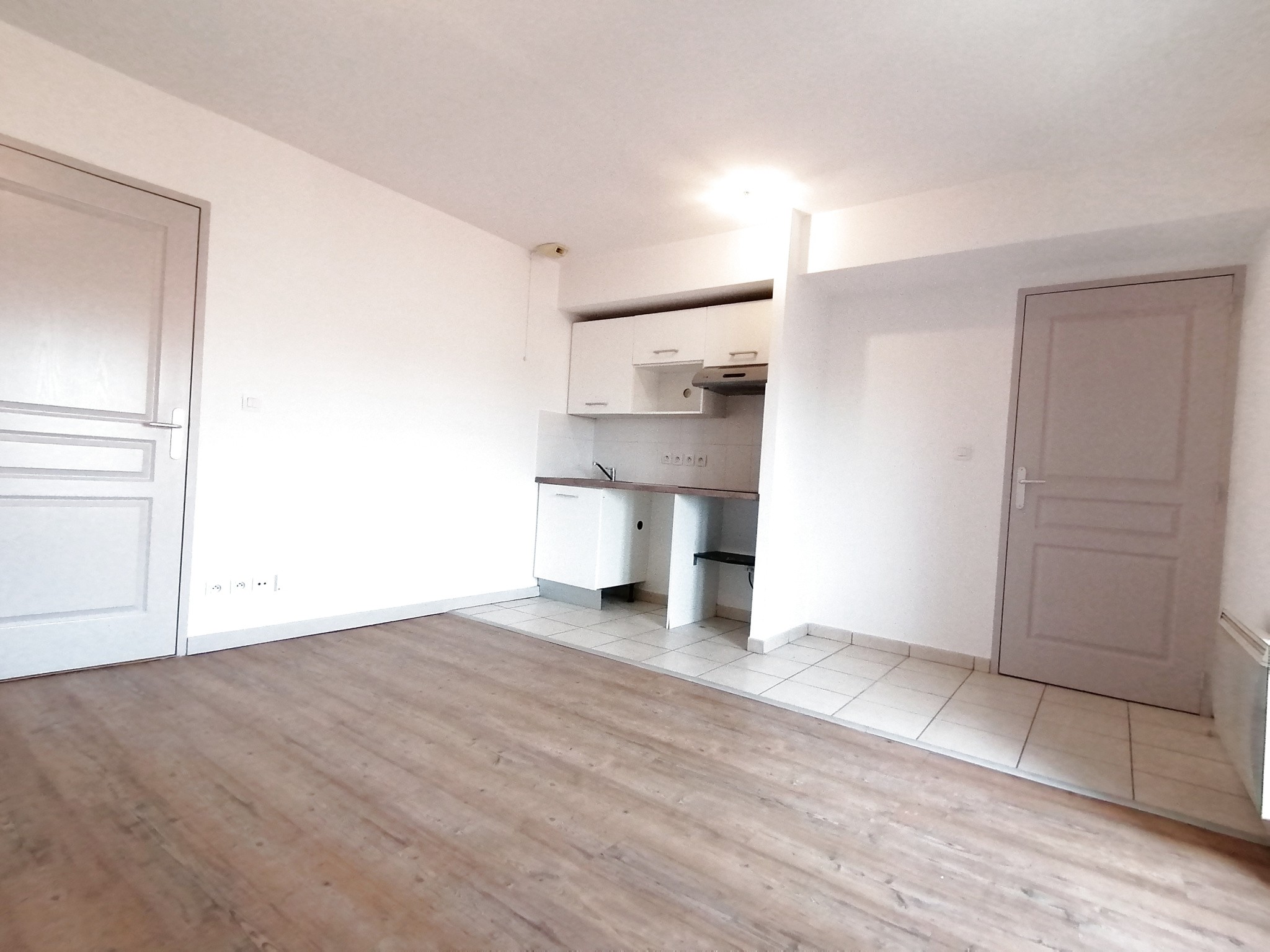 Appartement à vendre à Roquemaure, 39 m², 2 pièces – photo 2 sur 6
