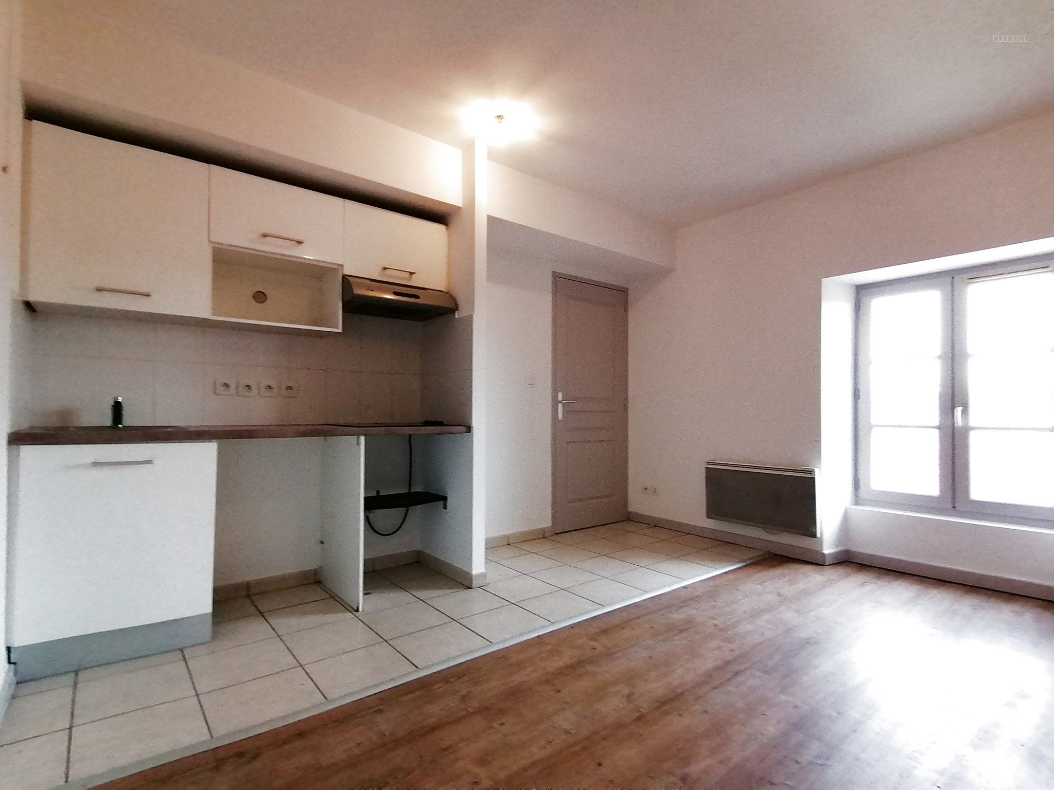 Appartement à vendre à Roquemaure, 39 m², 2 pièces – photo 1 sur 6