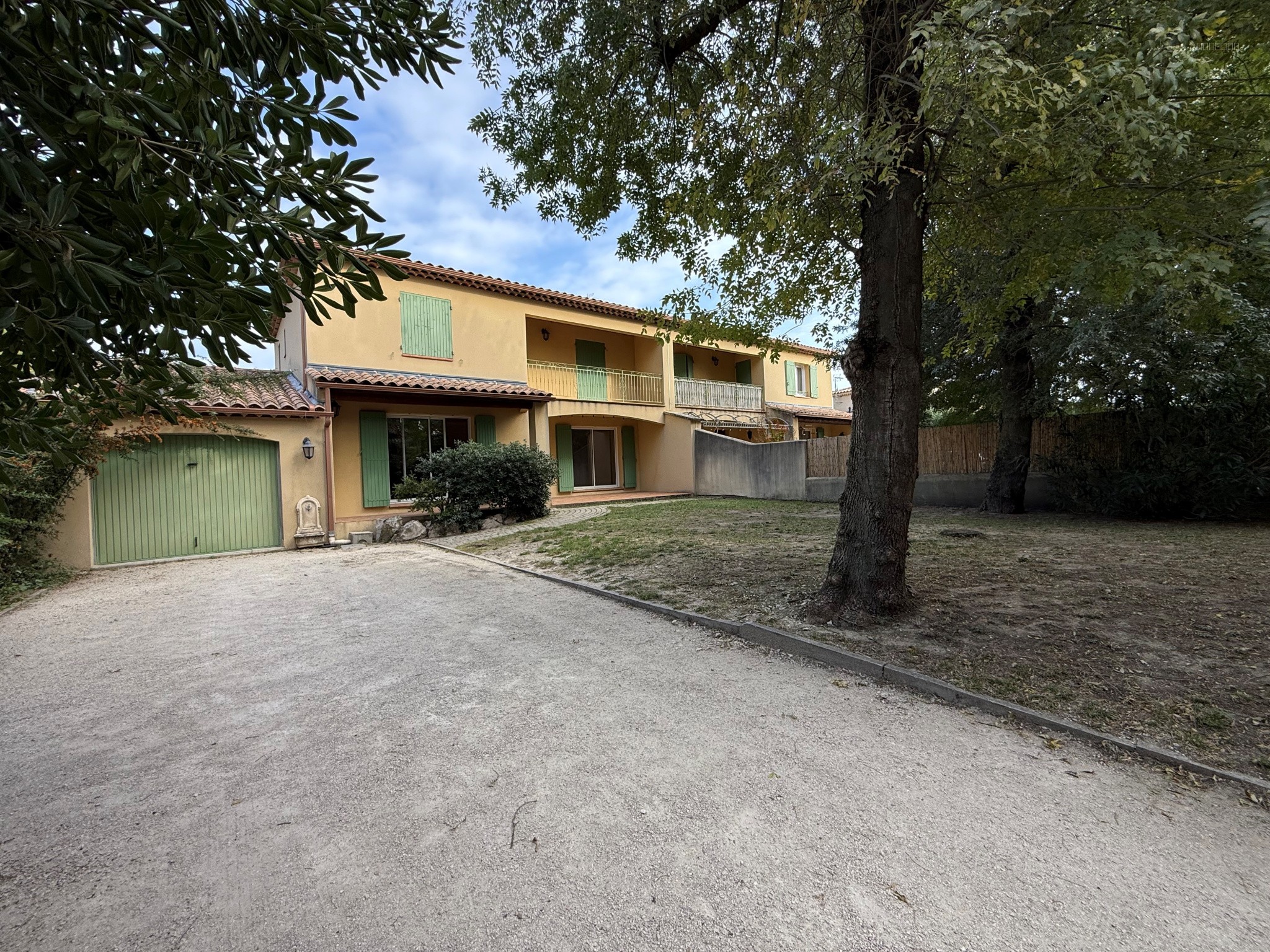 MAISON T5 EN R+1 AVEC GARAGE BALCONS ET JARDIN — photo 1