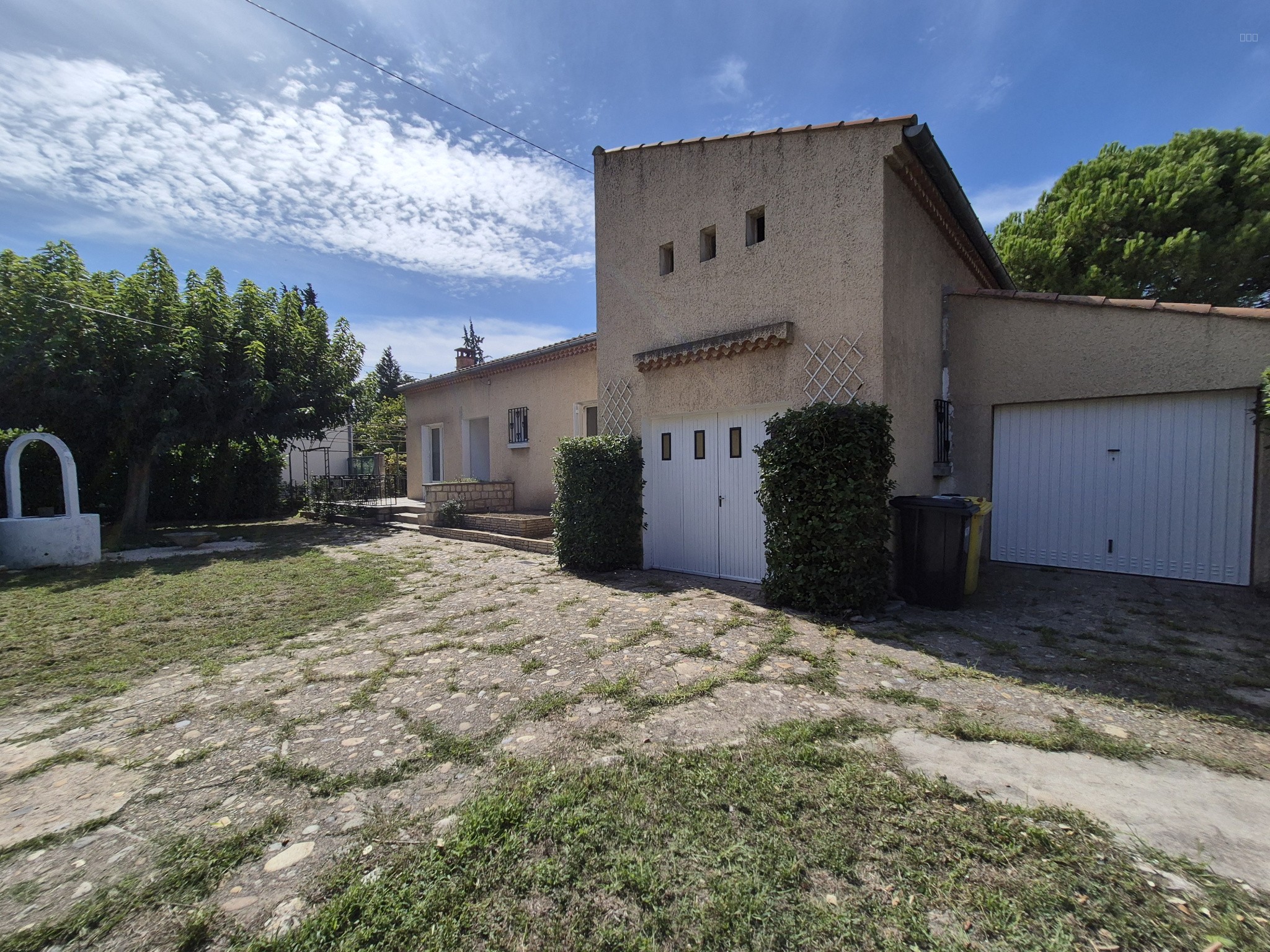 Maison à vendre à Morieres les avignon, 103 m², 4 pièces – photo 1 sur 8