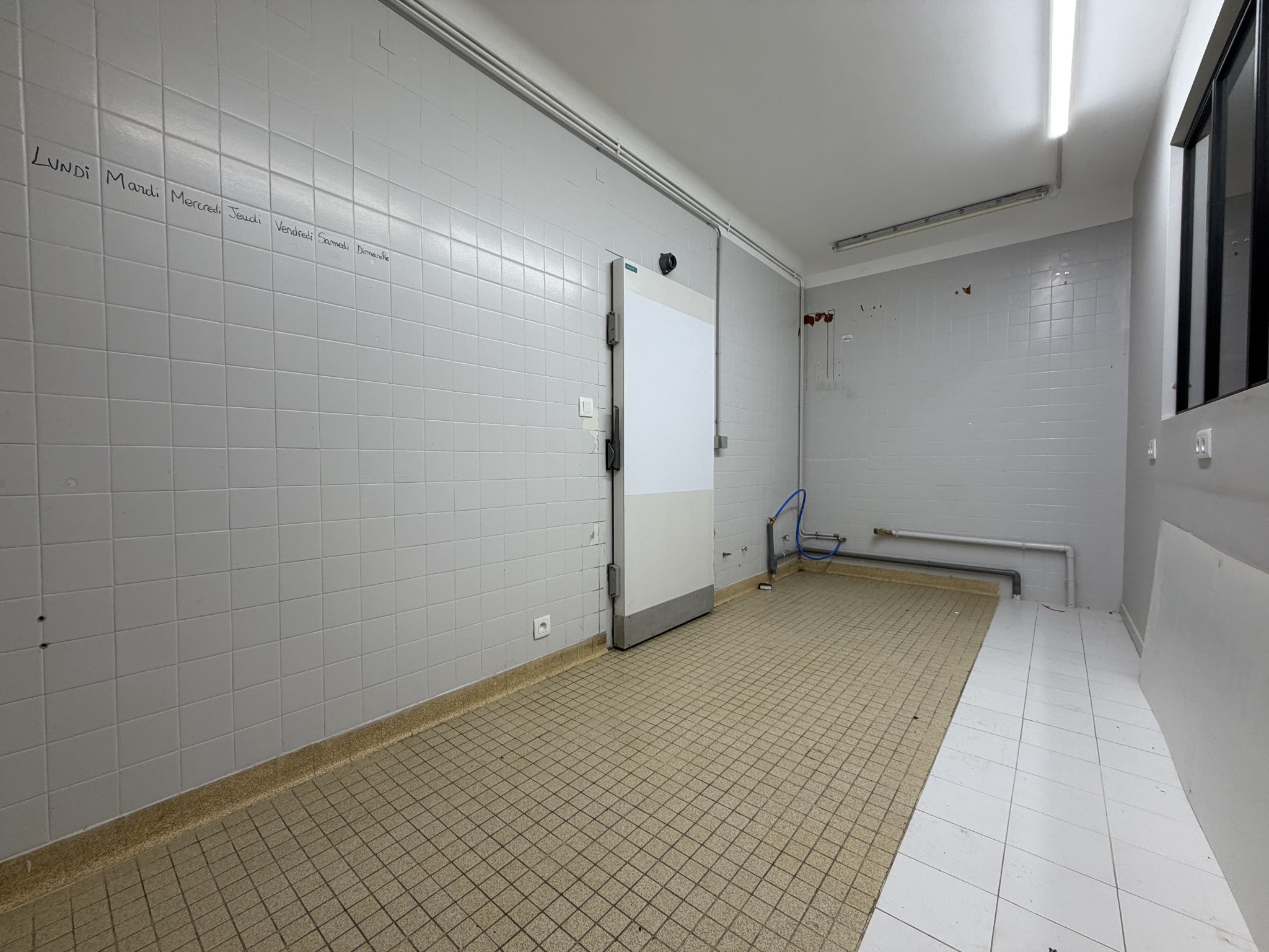 Bien immobilier à vendre à Graveson, 145 m² – photo 3 sur 9