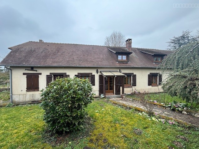 Maison à vendre à Breteuil, 642 m², 5 pièces – photo 1 sur 14