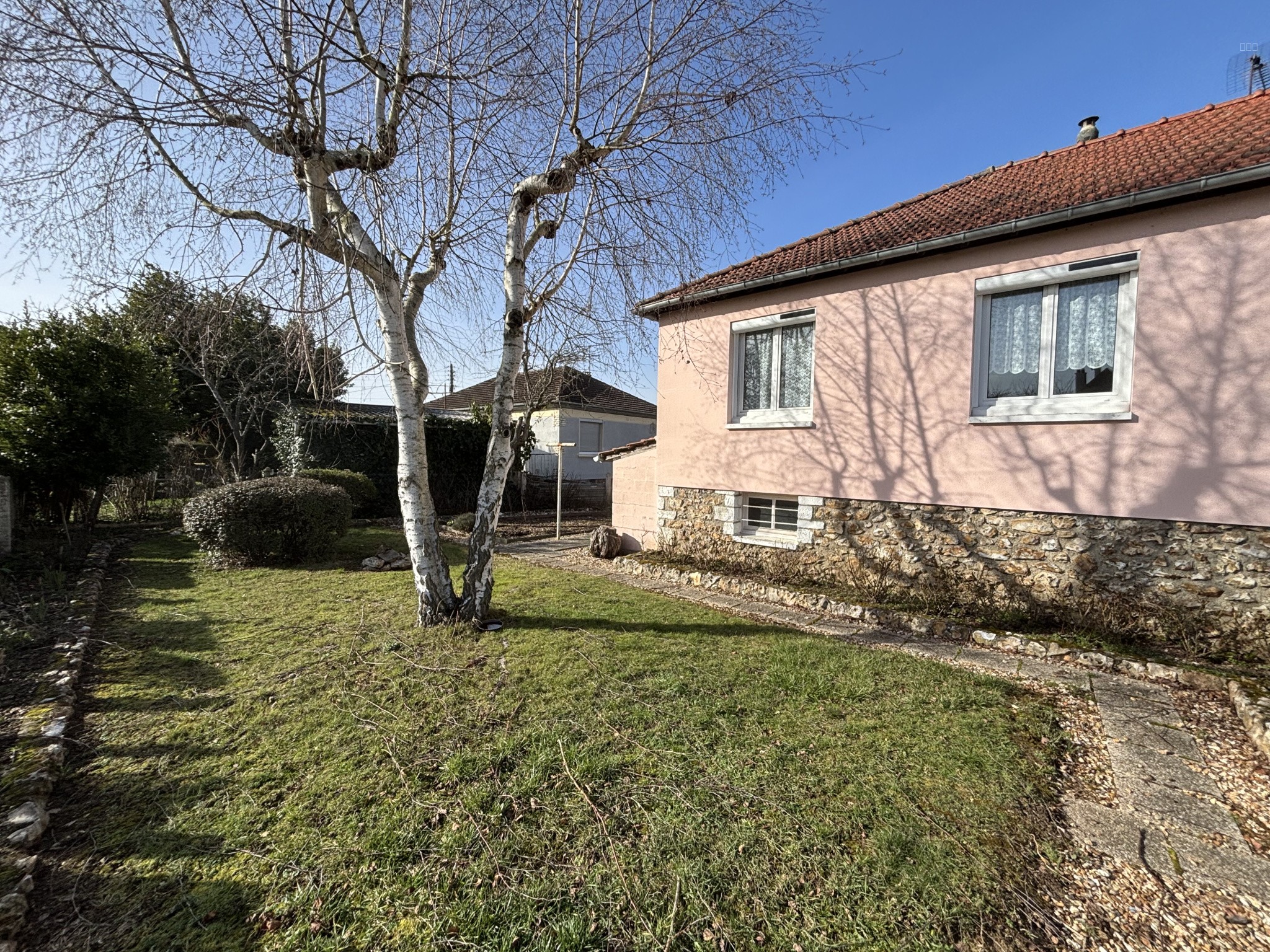 MAISON — photo 11