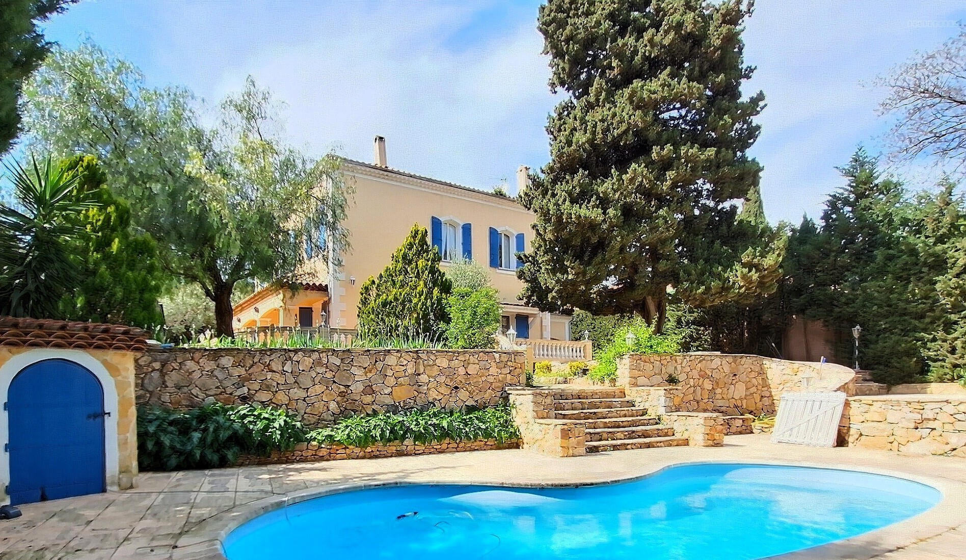 Ancienne Bastide de 215 m2 avec terrain de plus de 1000m2 — photo 1