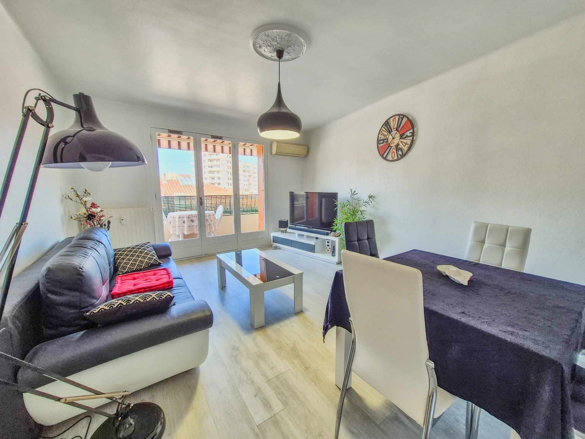Appartement à vendre à Toulon, 475 m², 2 pièces – photo 3 sur 7