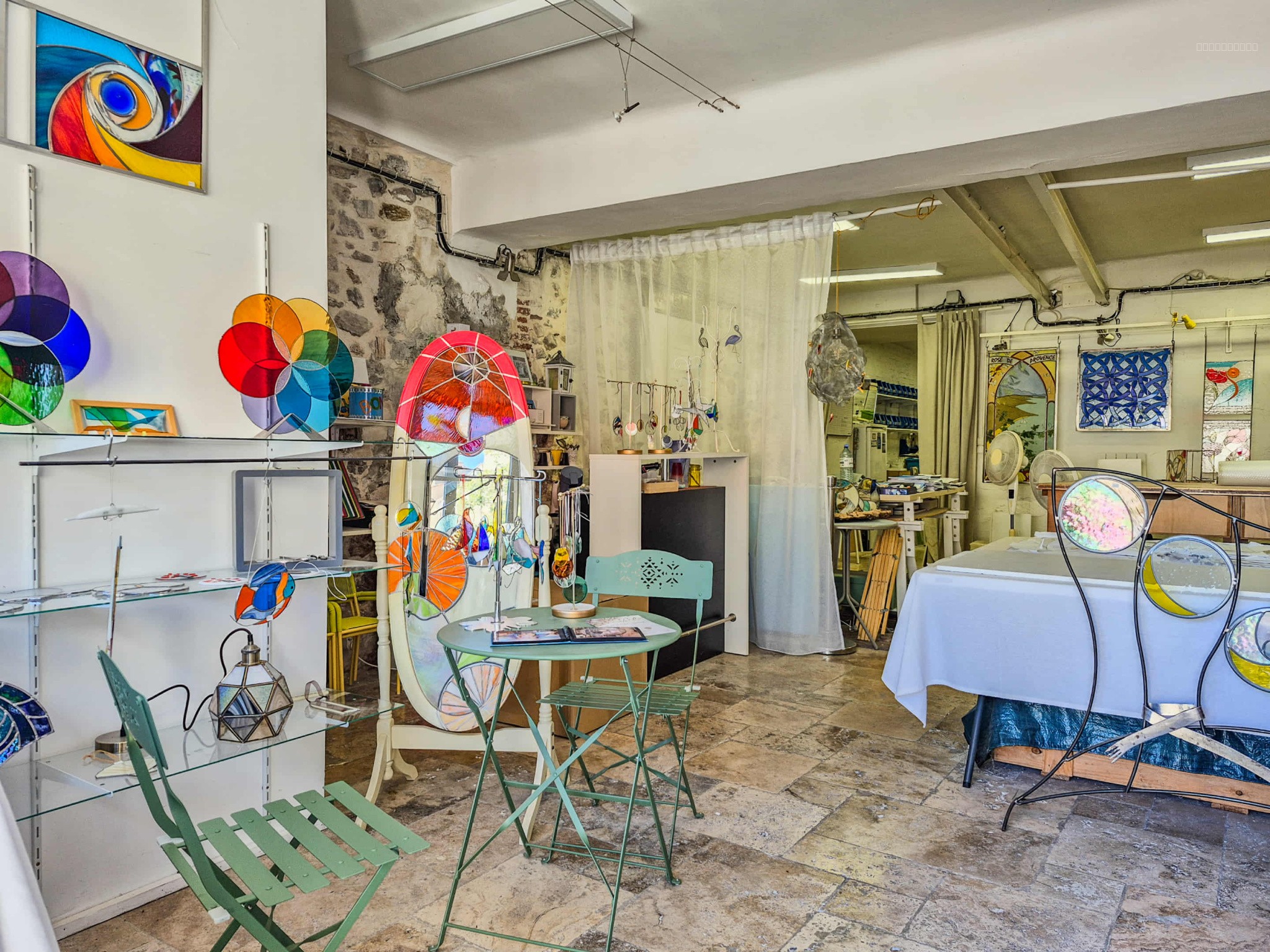 Local commercial artistique cœur historique de Hyères 80m2 — photo 3
