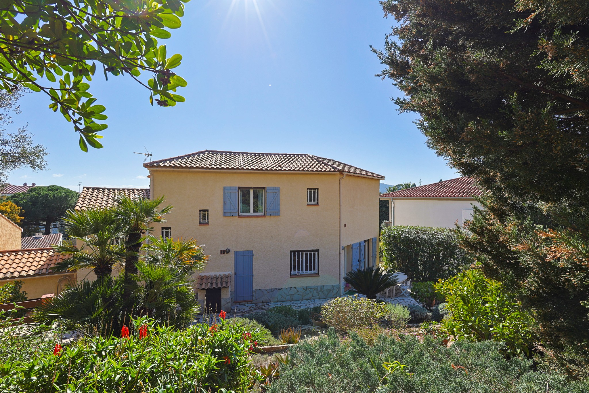 Maison de 6 pièces (135 m2) à HYERES — photo 2