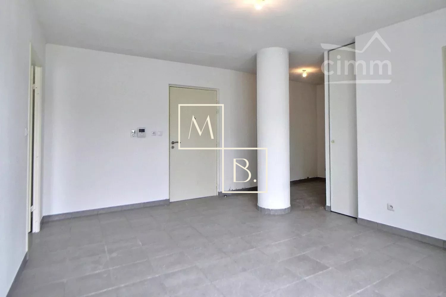 A LOUER - MONTPELLIER Antigone/Rives du Lez T2 24,99 m2 avec balcon et parking — photo 4