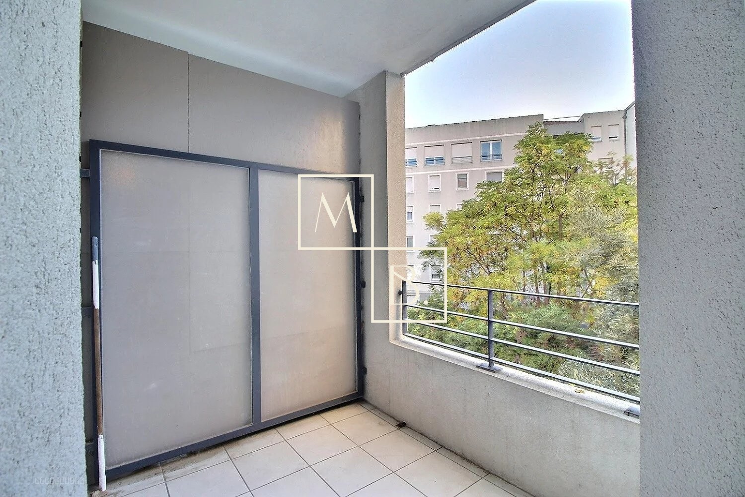 A LOUER - ANTIGONE Studio meublé 28m2 avec BALCON + garage — photo 4