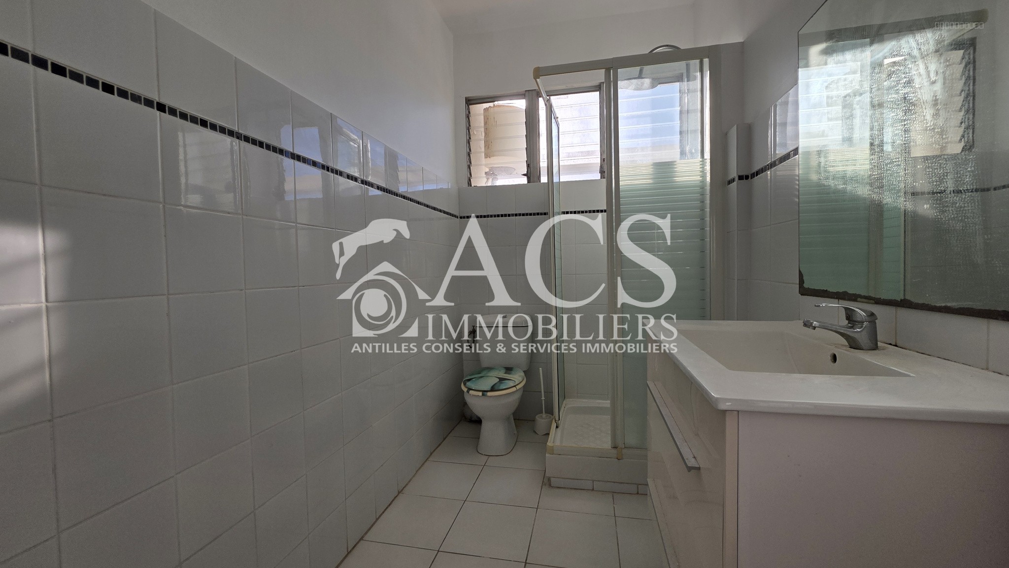 Appartement à vendre à Fort de france, 377 m², 2 pièces – photo 3 sur 4