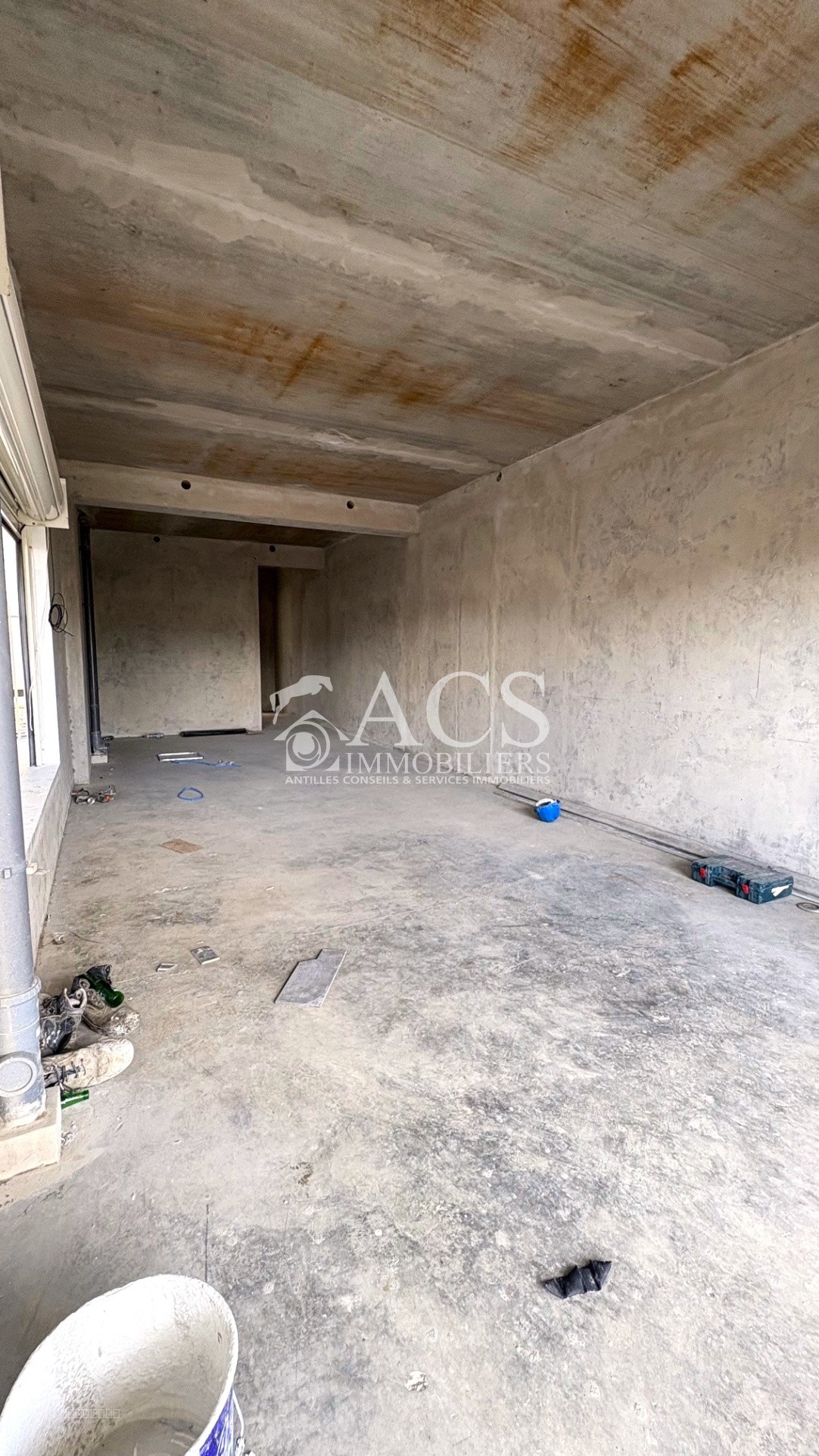 Maison à vendre à Fort de france, 445 m², 5 pièces – photo 2 sur 4