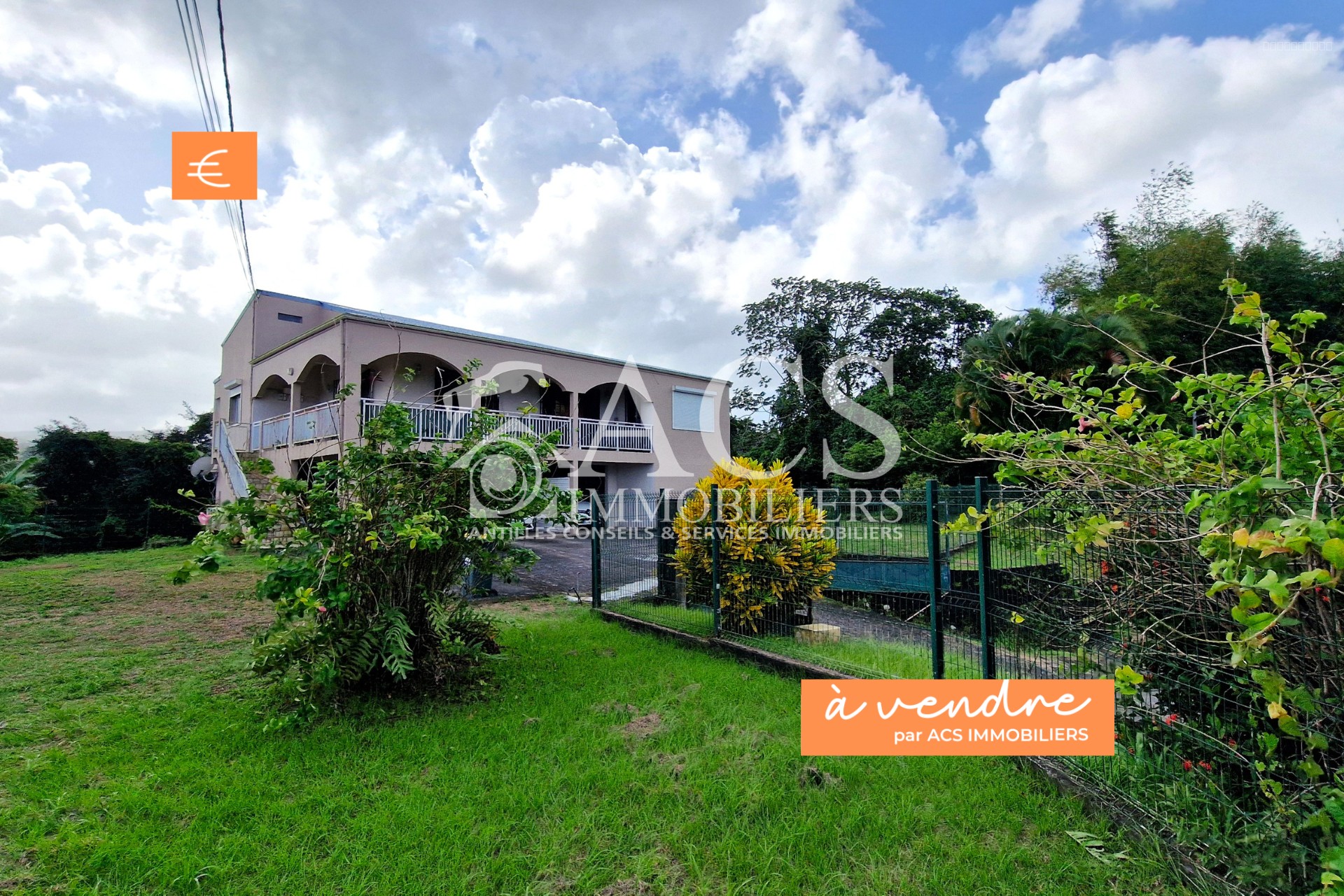 Maison à vendre à L ajoupa bouillon, 402 m², 9 pièces – photo 1 sur 4
