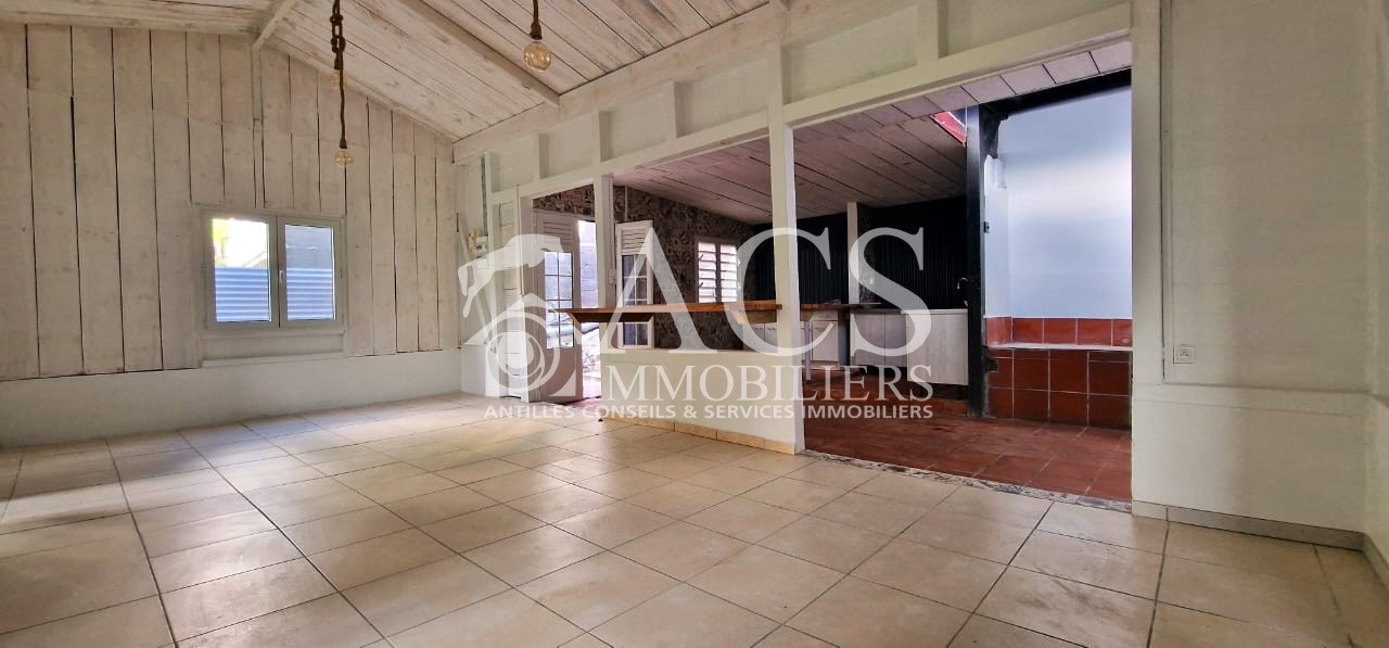 Maison à vendre à Schoelcher, 164 m², 8 pièces – photo 3 sur 6