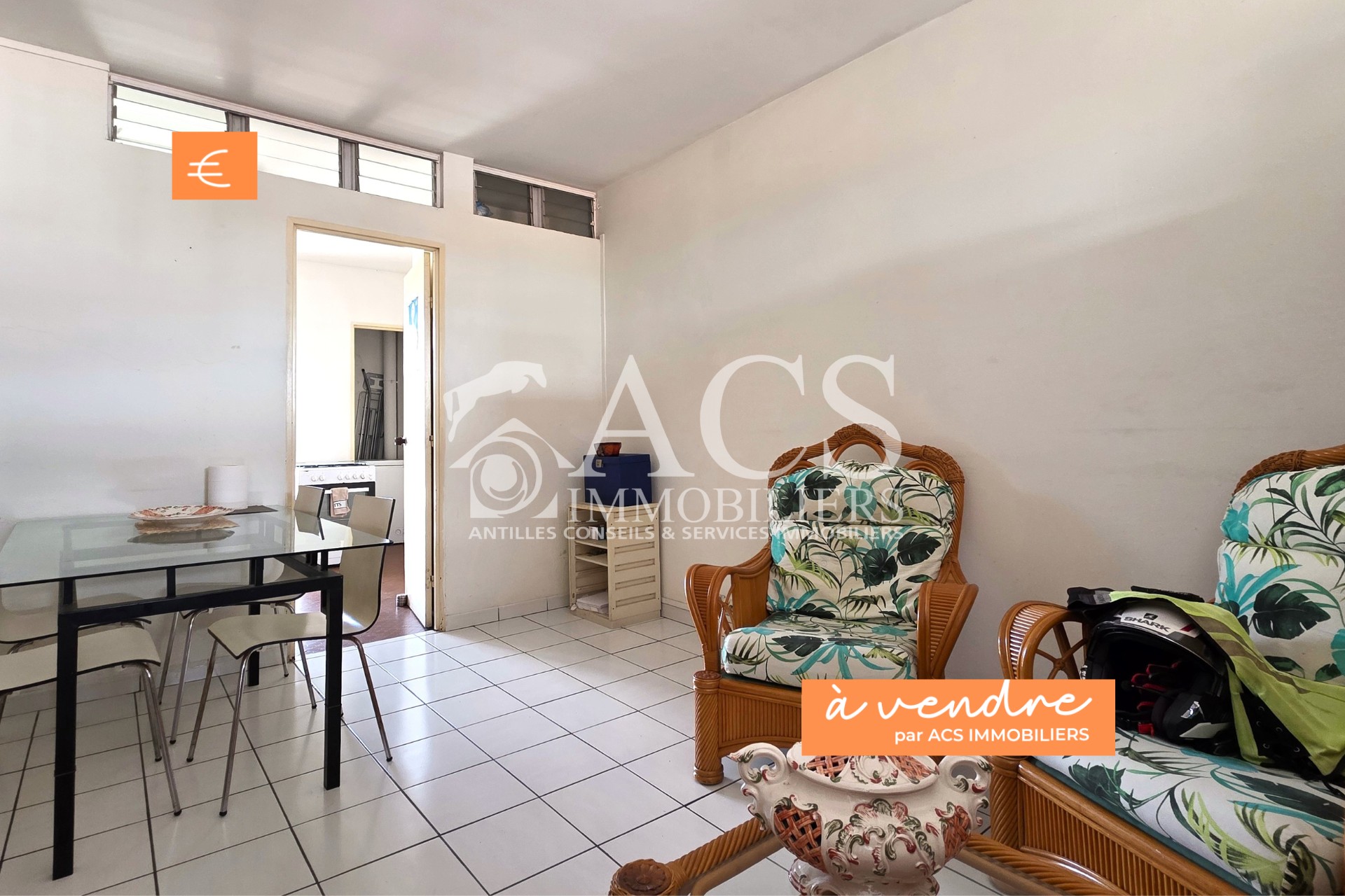 Studio à vendre à Fort de france, 809 m², 1 pièce – photo 1 sur 4