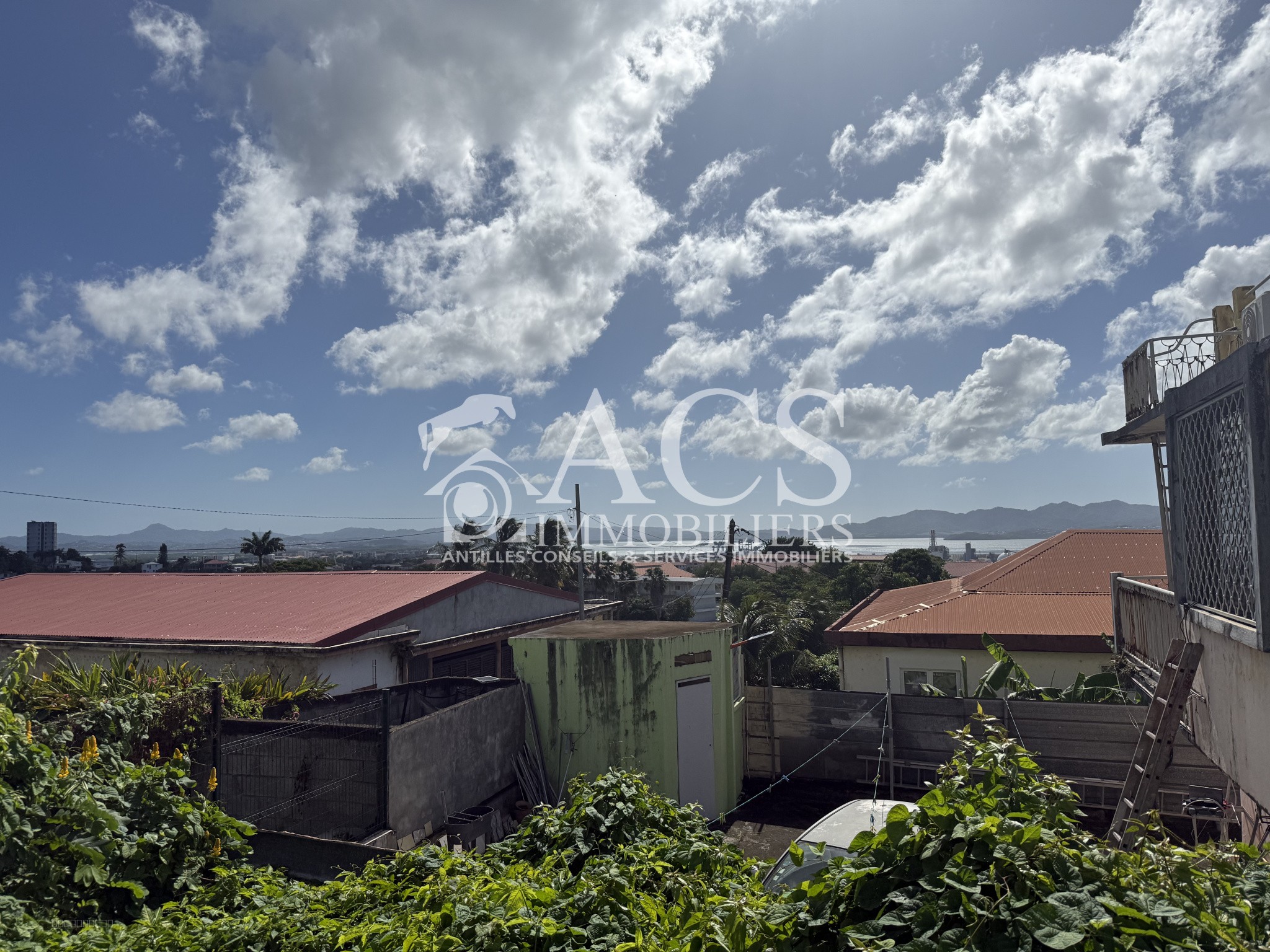 Terrain à vendre à Fort de france, 330 m² – photo 2 sur 4