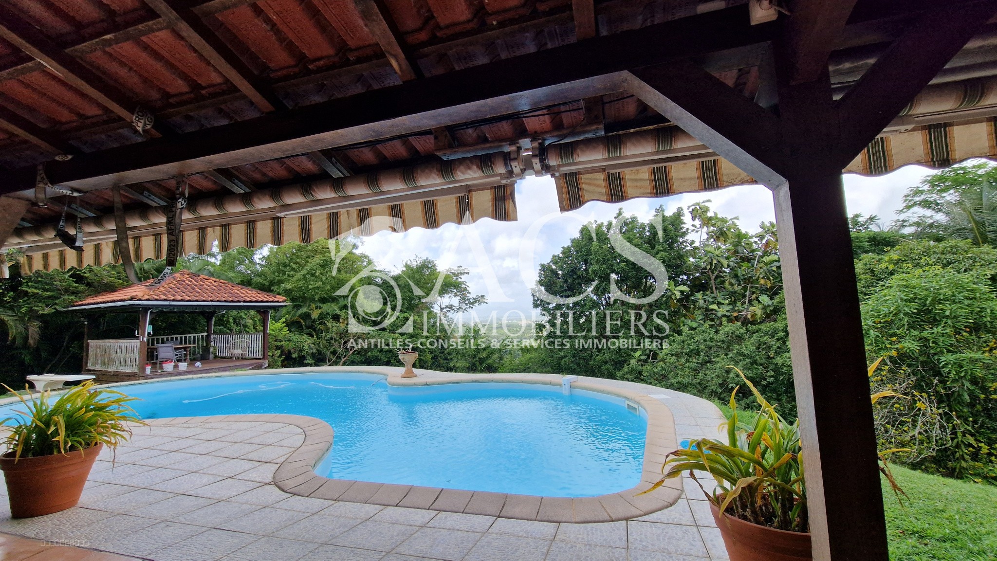 Villa à vendre à Le lamentin, 28,03 m², 5 pièces – photo 2 sur 8