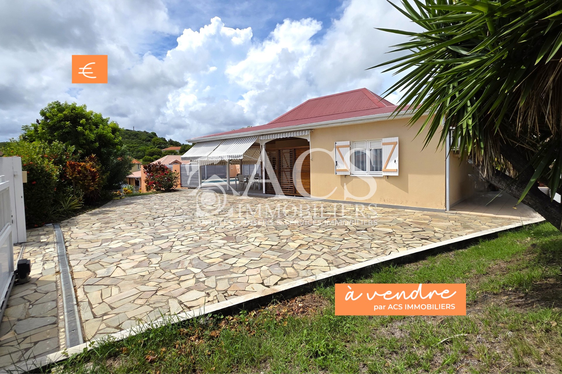 Villa à vendre à Ste anne, 1 051 m², 4 pièces – photo 1 sur 6