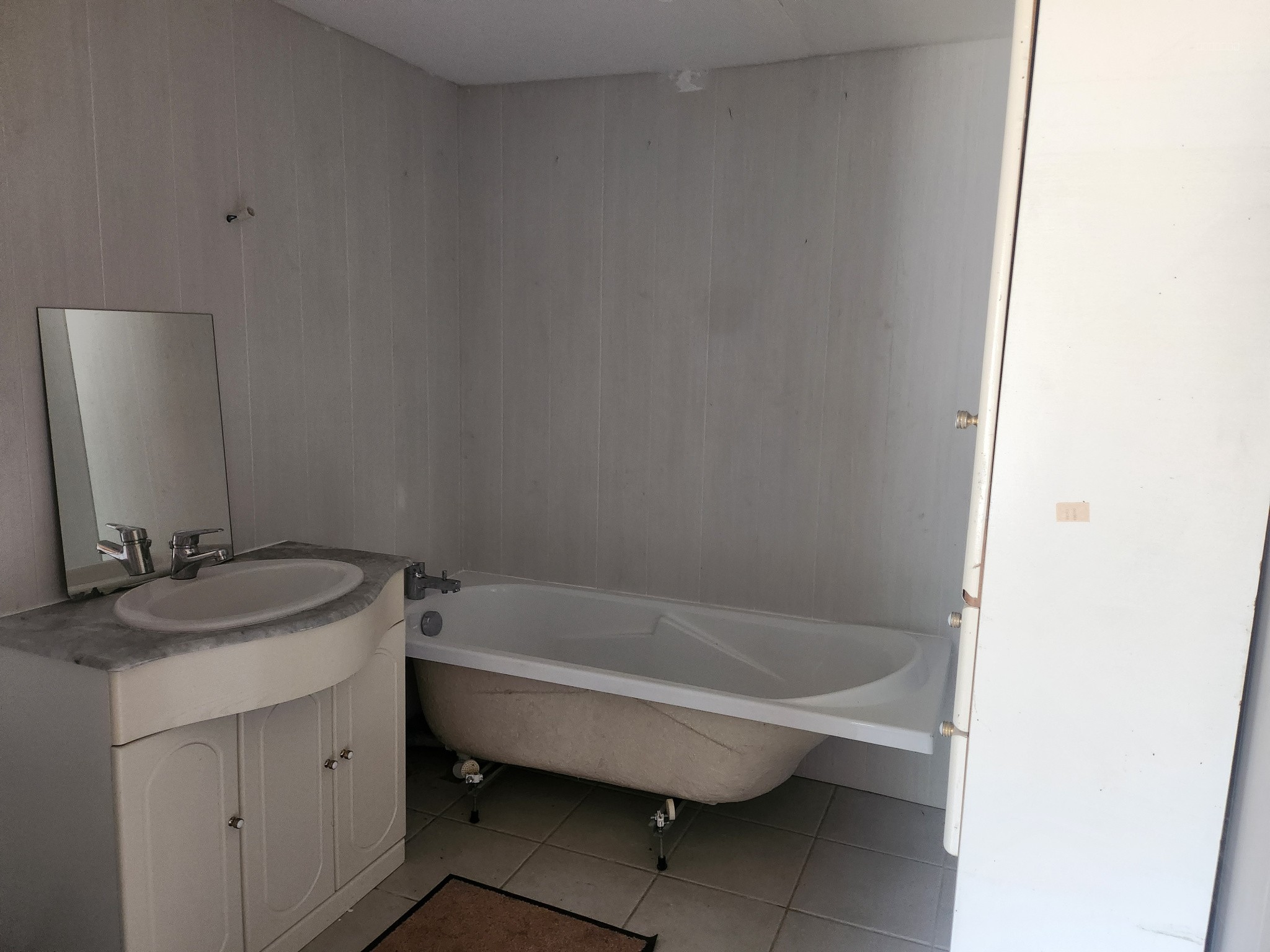 Maison à vendre à Balbigny, 150 m², 10 pièces – photo 3 sur 3
