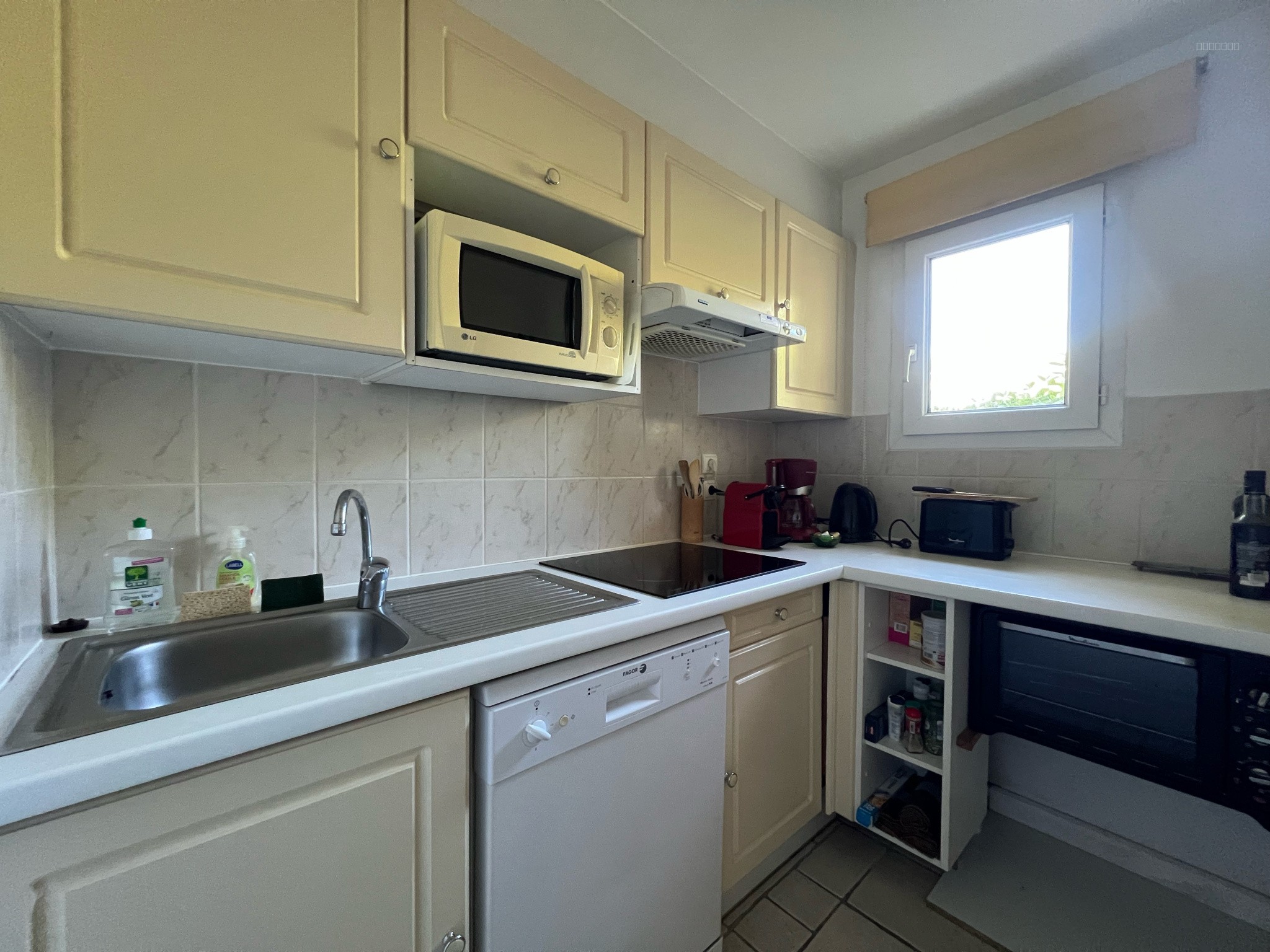 Appartement T2 entre bourg et plages. — photo 7