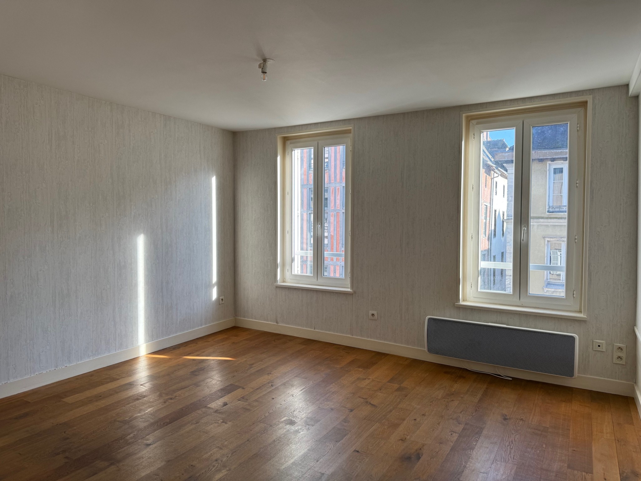 TROYES - Appartement 4 pièces 64m2 — photo 3