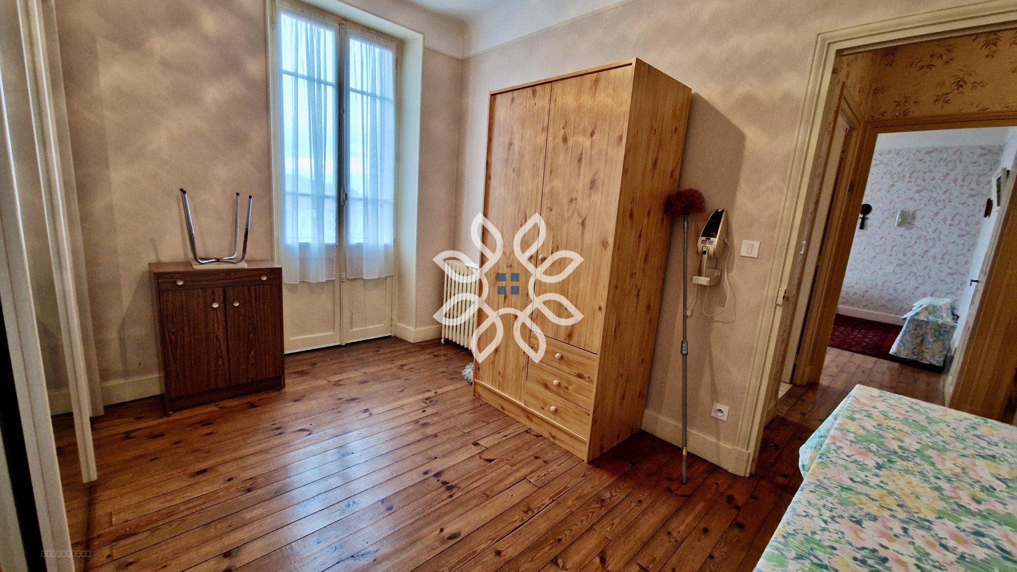 Maison avec garage et jardin — photo 16