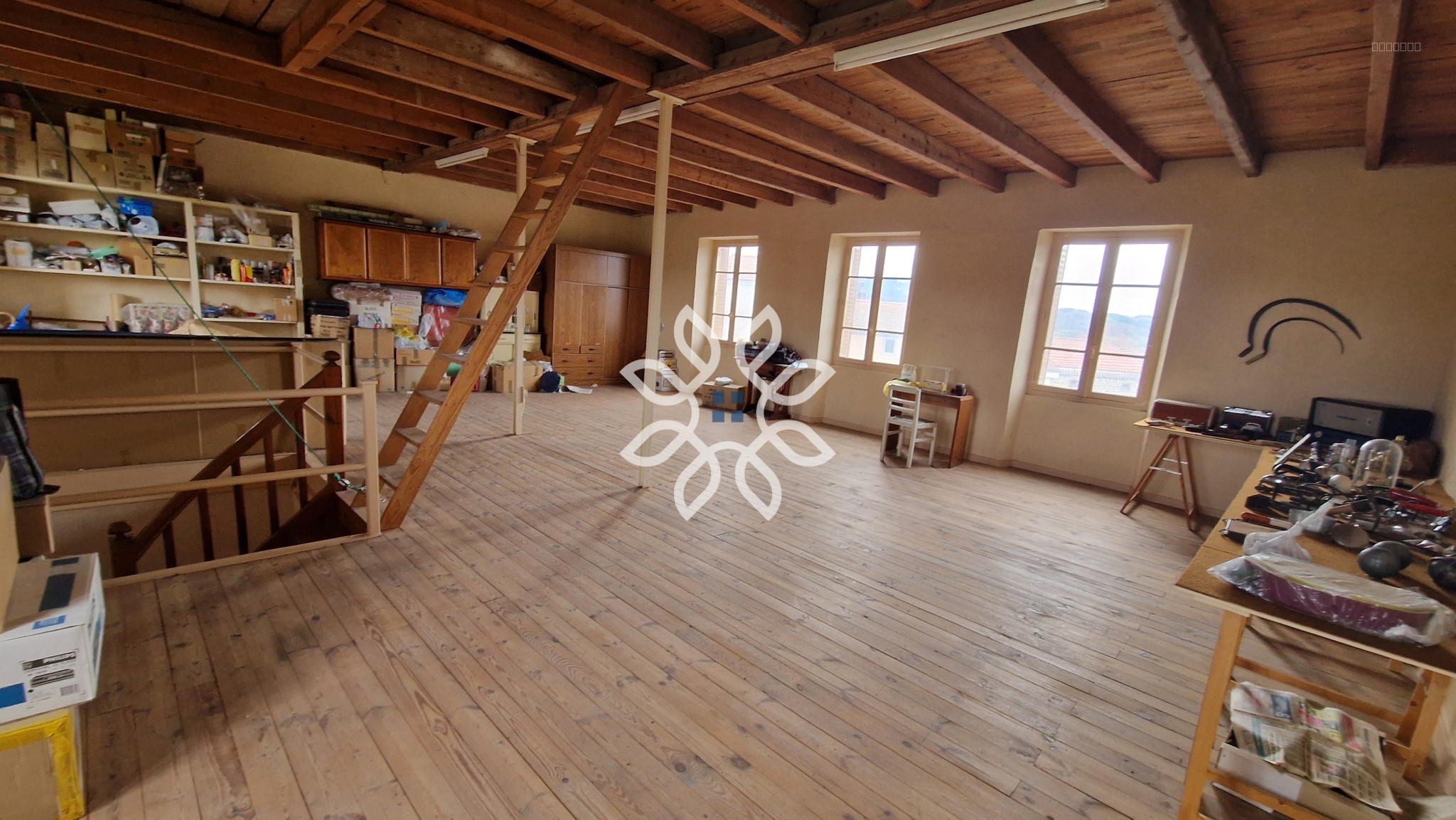 Maison avec garage et jardin — photo 19