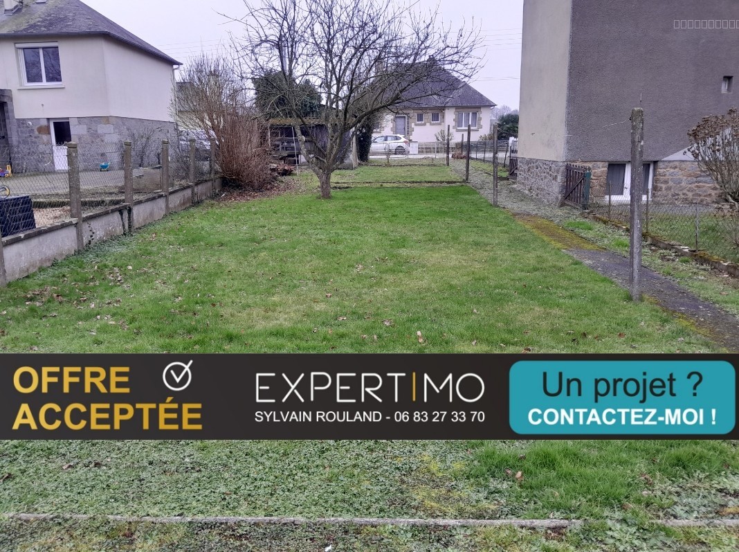 Bien immobilier à vendre à Lecousse, 526 m² – photo 1 sur 4