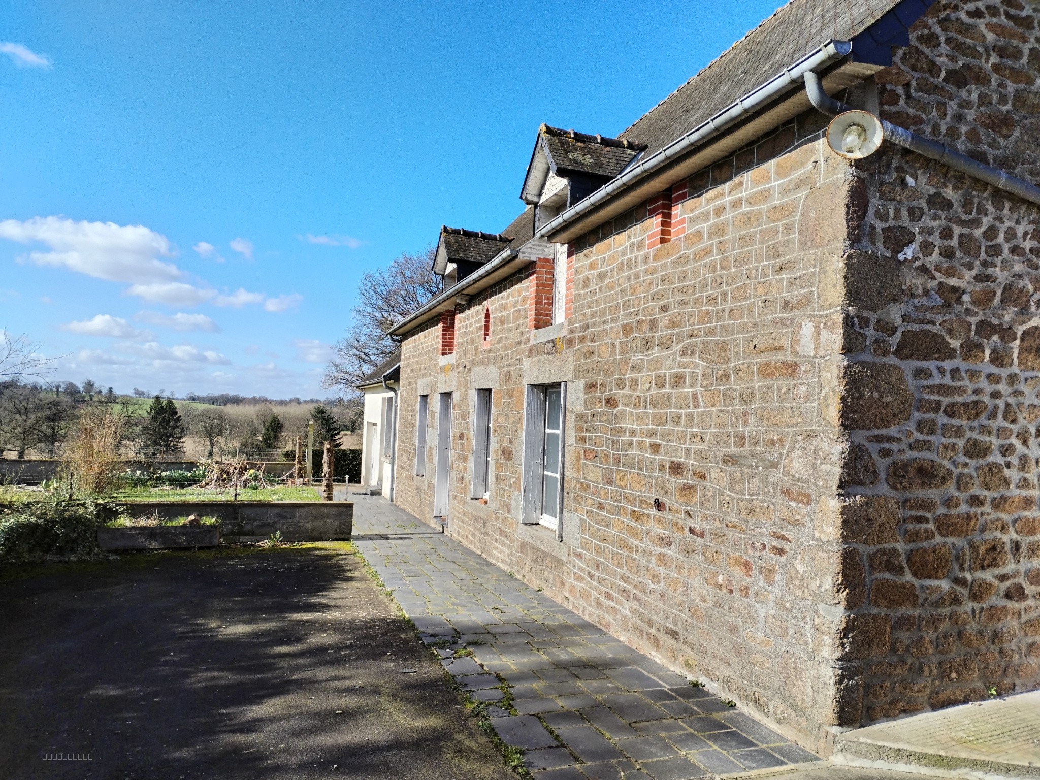 Maison à vendre à Fleurigne, 197 m², 5 pièces – photo 2 sur 16