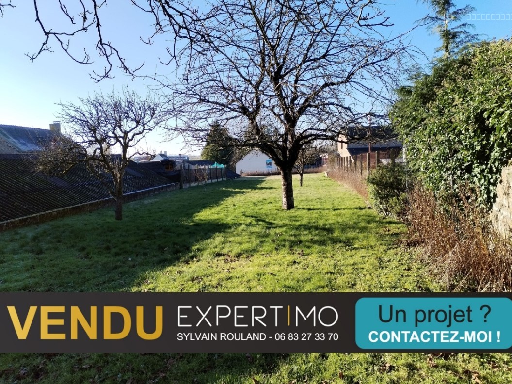 Bien immobilier à vendre à St sauveur des landes, 548 m² – photo 1 sur 1