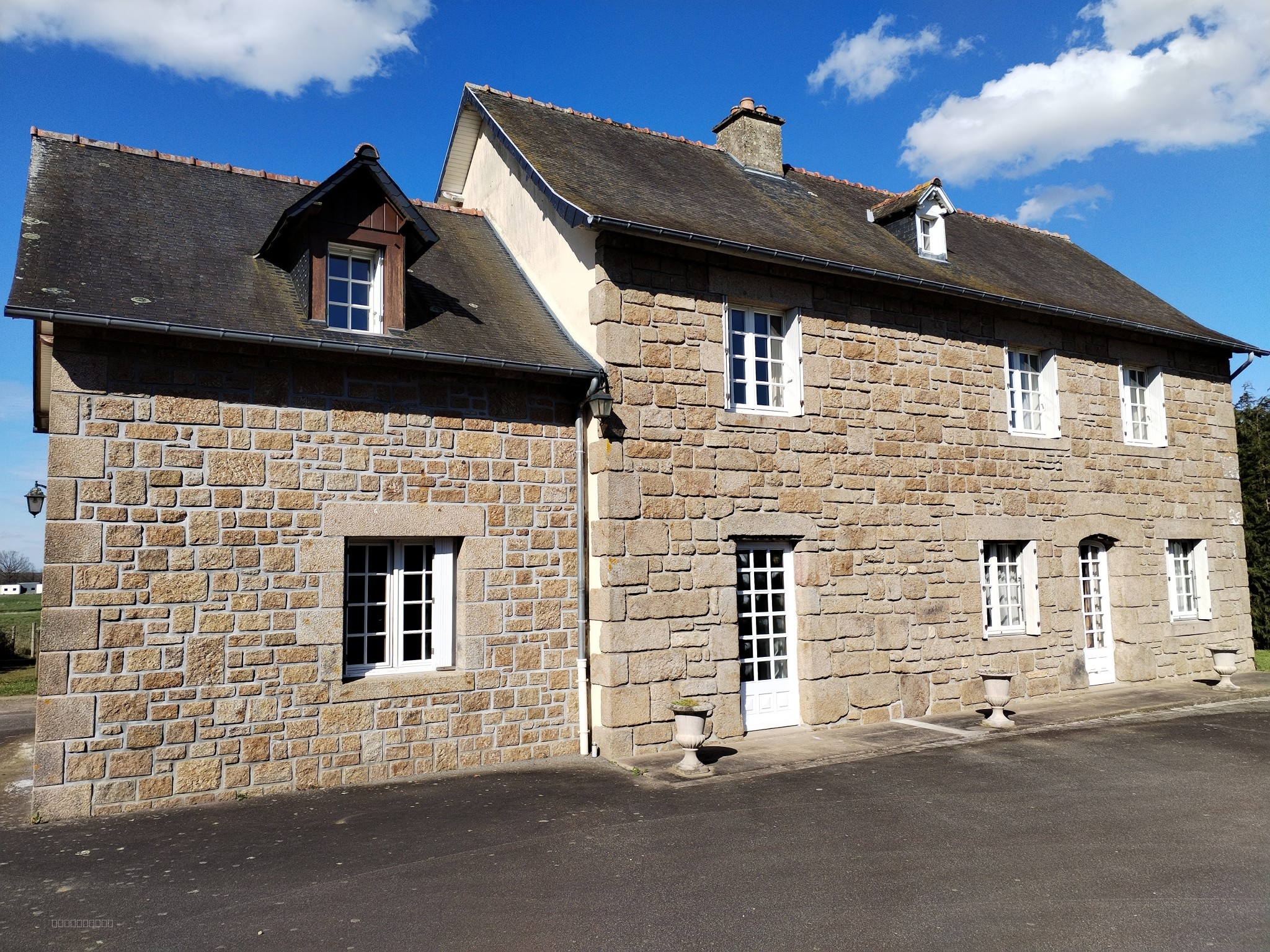 Maison à vendre à St sauveur des landes, 163 m², 6 pièces – photo 2 sur 20