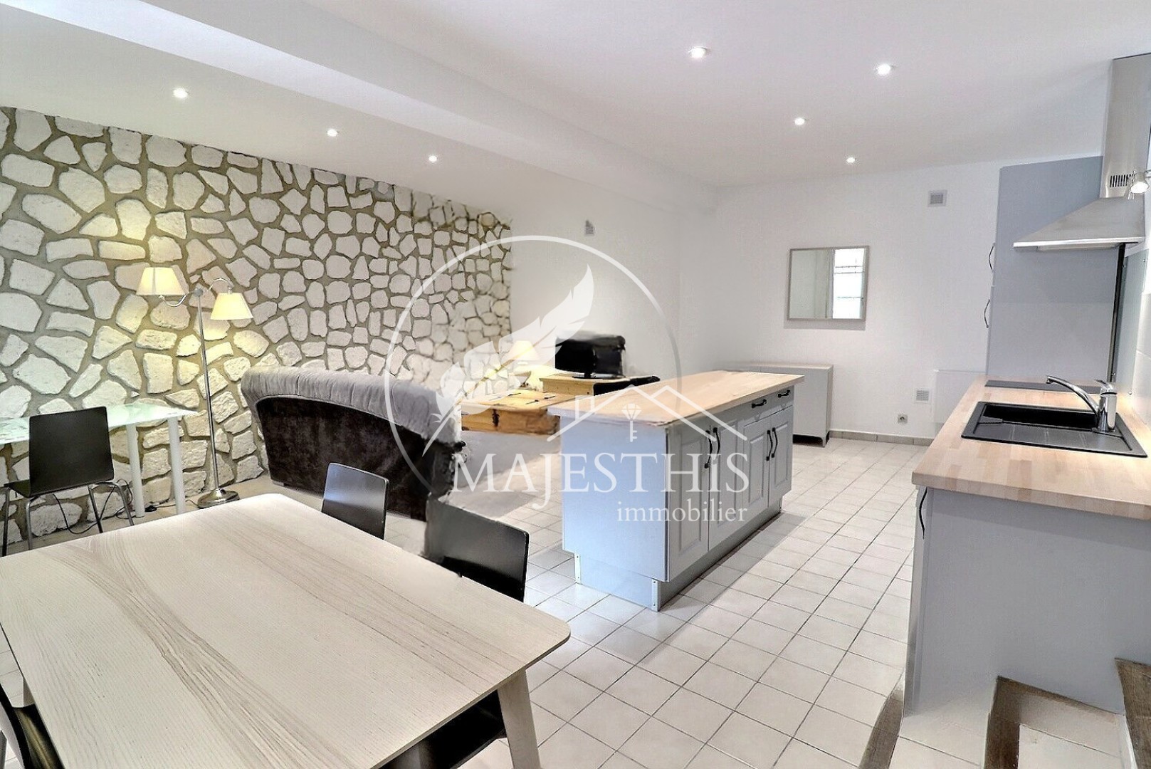 Maison à vendre à Pierrefeu du var, 39,9 m², 5 pièces – photo 2 sur 5