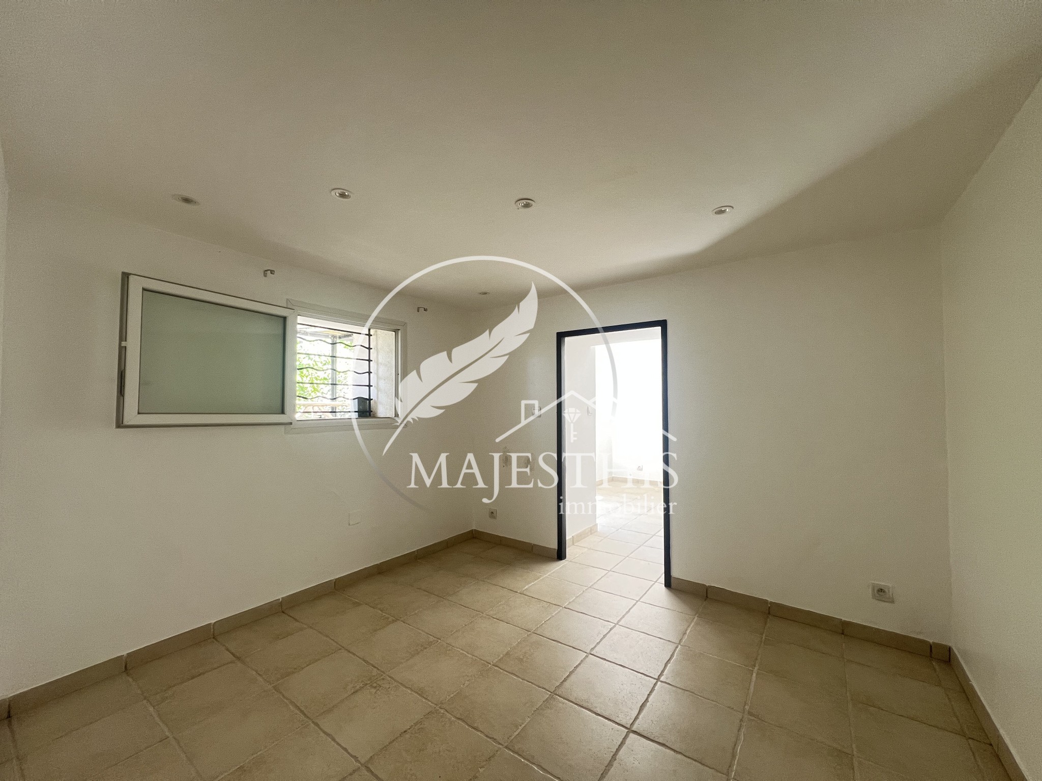 CHARMANTE MAISON INDÉPENDANTE À HYÈRES ! — photo 14