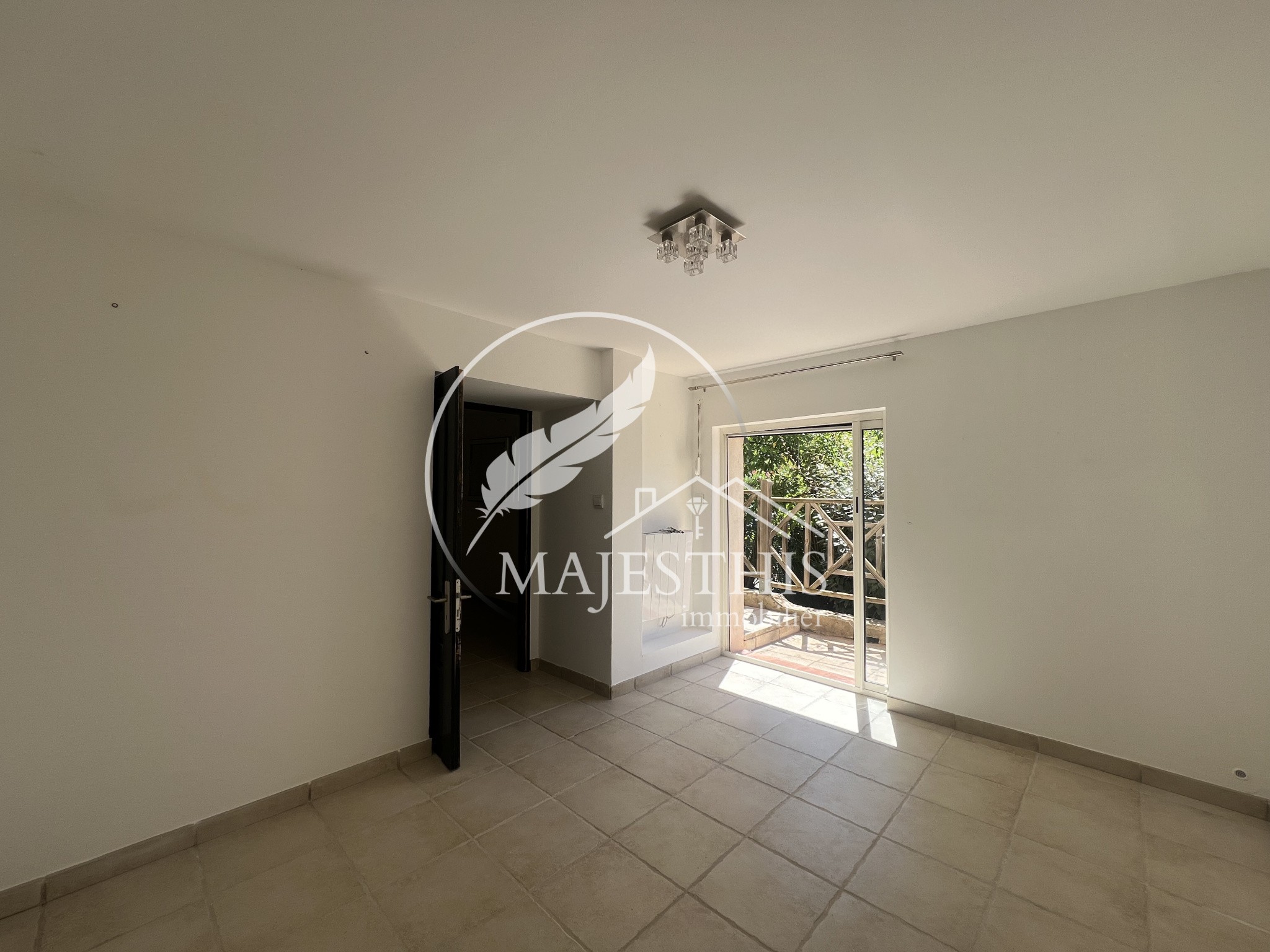 CHARMANTE MAISON INDÉPENDANTE À HYÈRES ! — photo 4